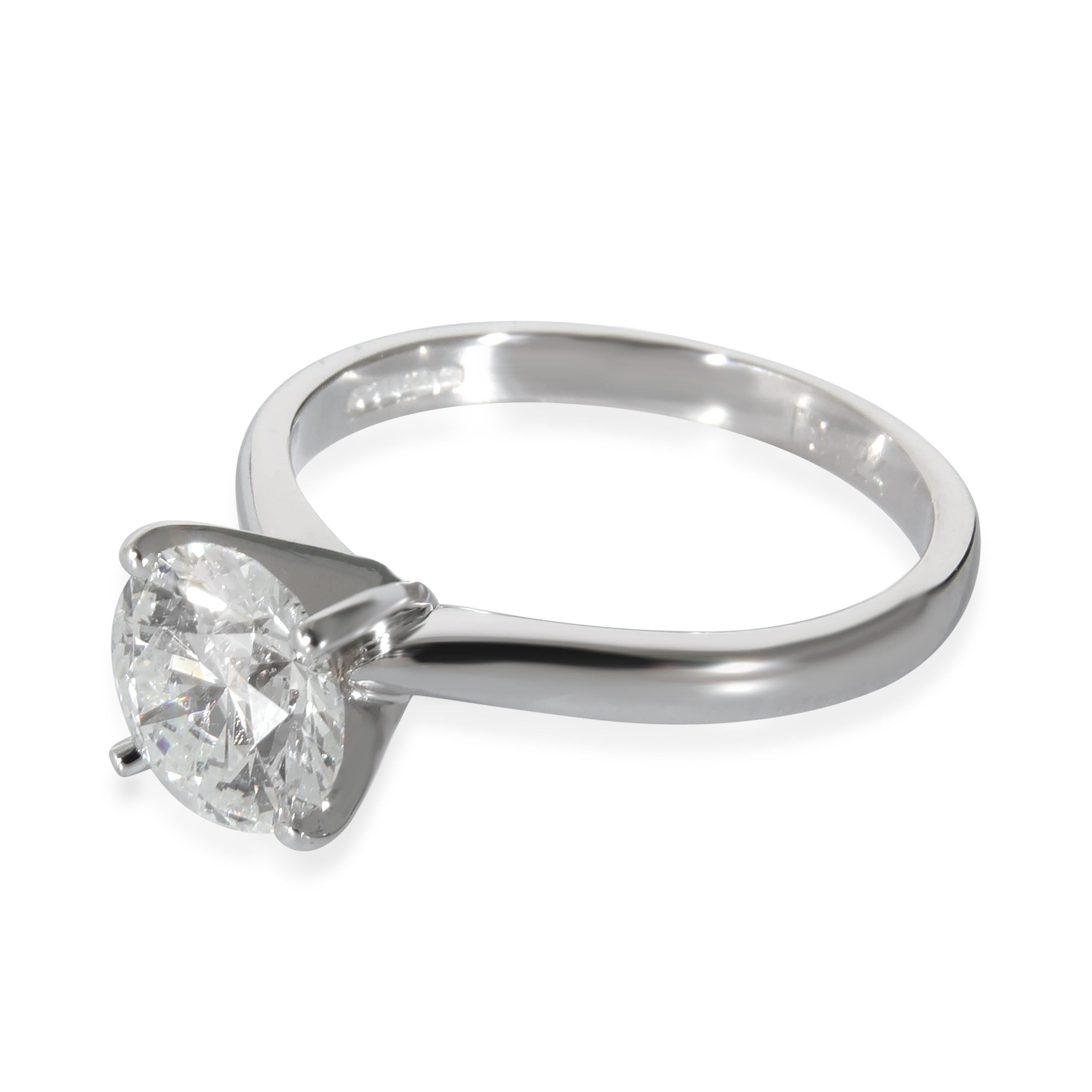 Round Cut Engagement Ring in Platinum D SI1 1.51 CTW In Excellent Condition For Sale In New York, NY
