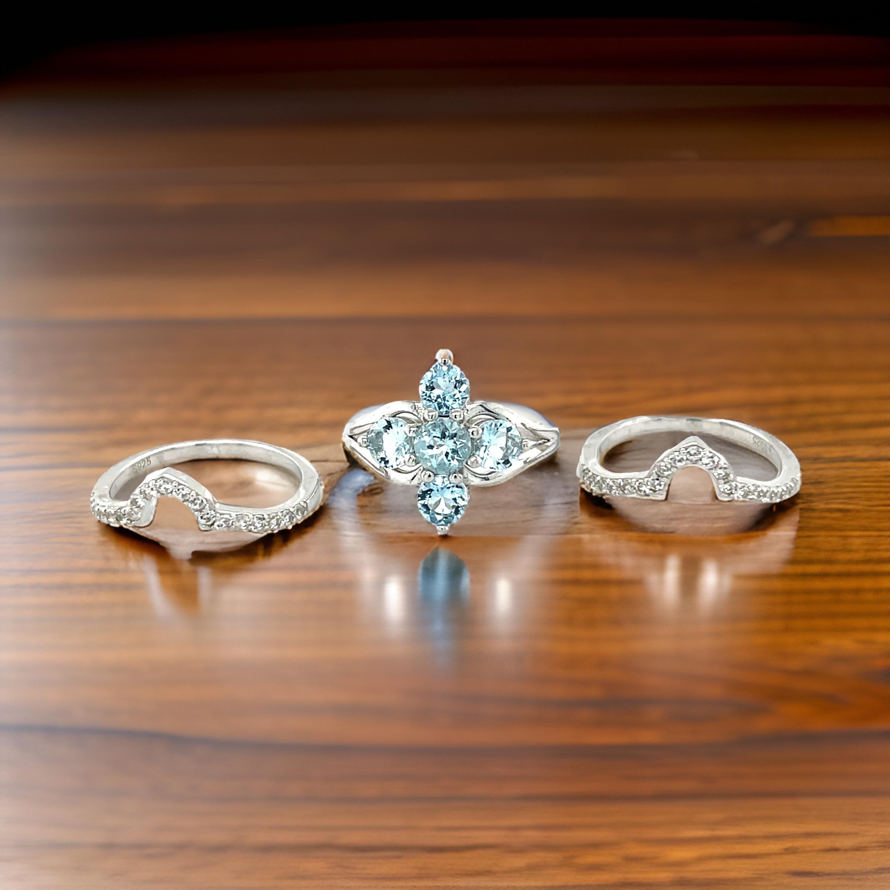 ♥ Bienvenue à Blue Star Gems Nos bijoux joyeux et pleins de sens
Chez Blue Star Gems, nous sommes passionnés par la création de bijoux joyeux et originaux à porter tous les jours. Notre collection comprend des modèles de bagues de fiançailles et de