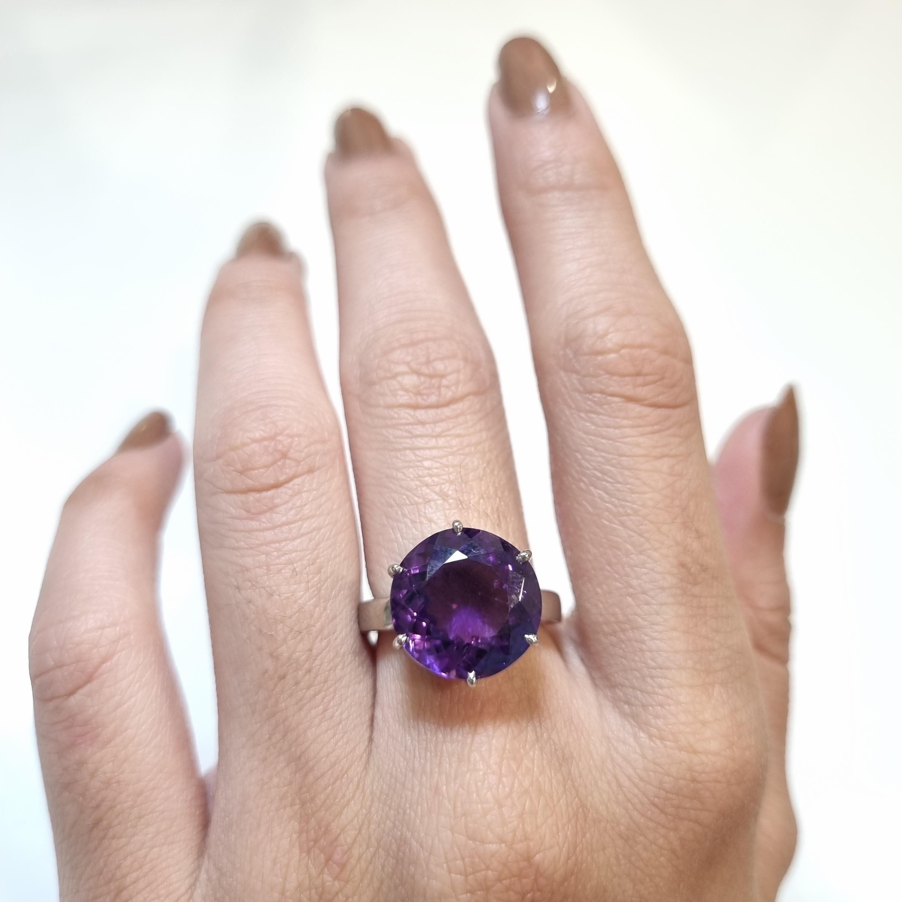 Round Cut Natural Amethyst Gemstone Ring For Sale 1