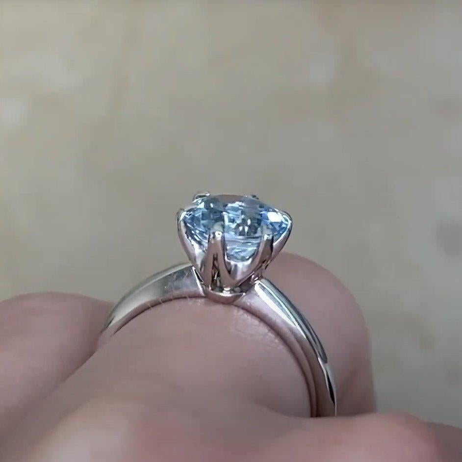 Solitärring, Platin mit natürlichem Aquamarin im Rundschliff ( ca. 1,60 Karat) Damen im Angebot