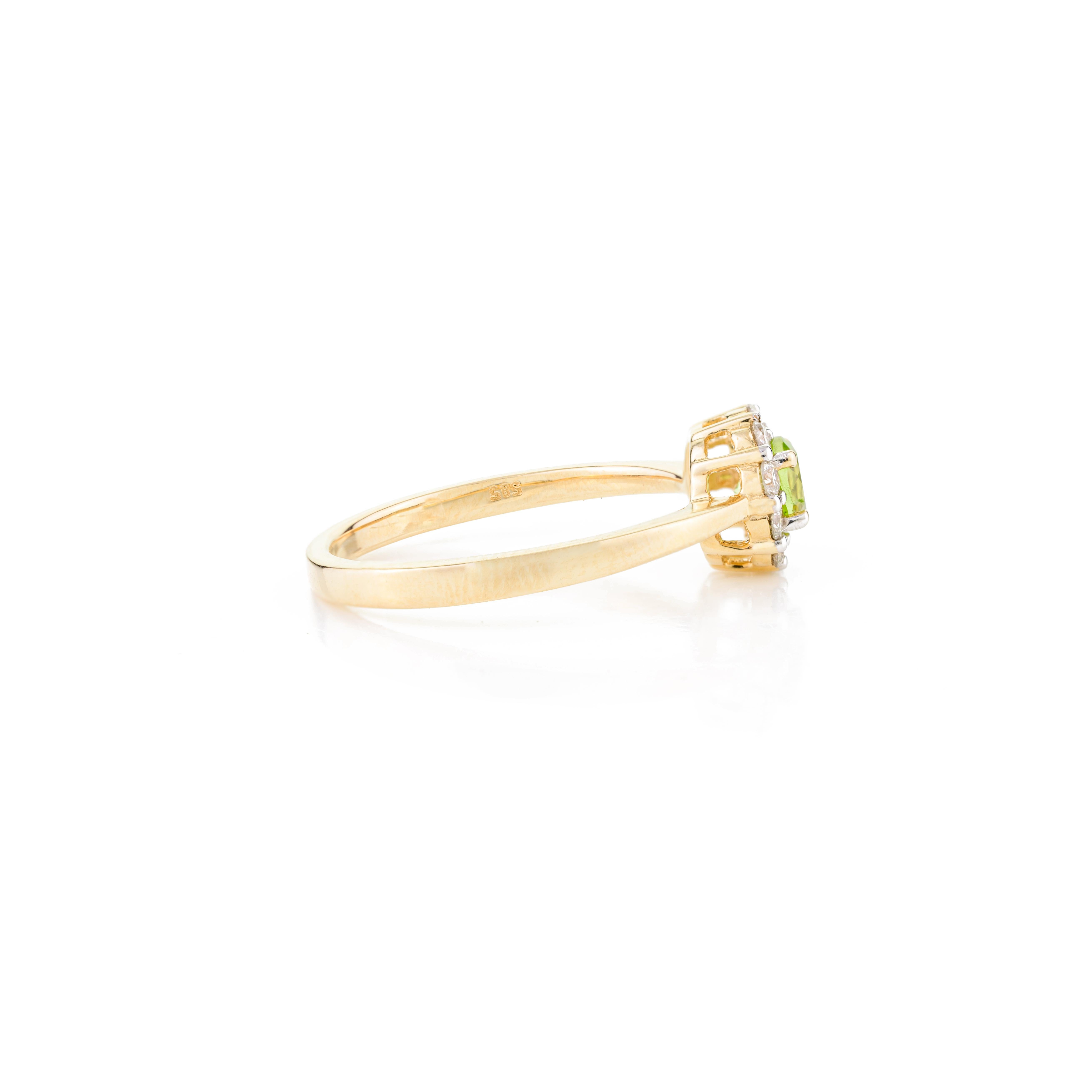 Im Angebot: Rundschliff Peridot Everyday Ring mit Halo aus 14k massivem Gelbgold mit Diamanten im Rundschliff () 3
