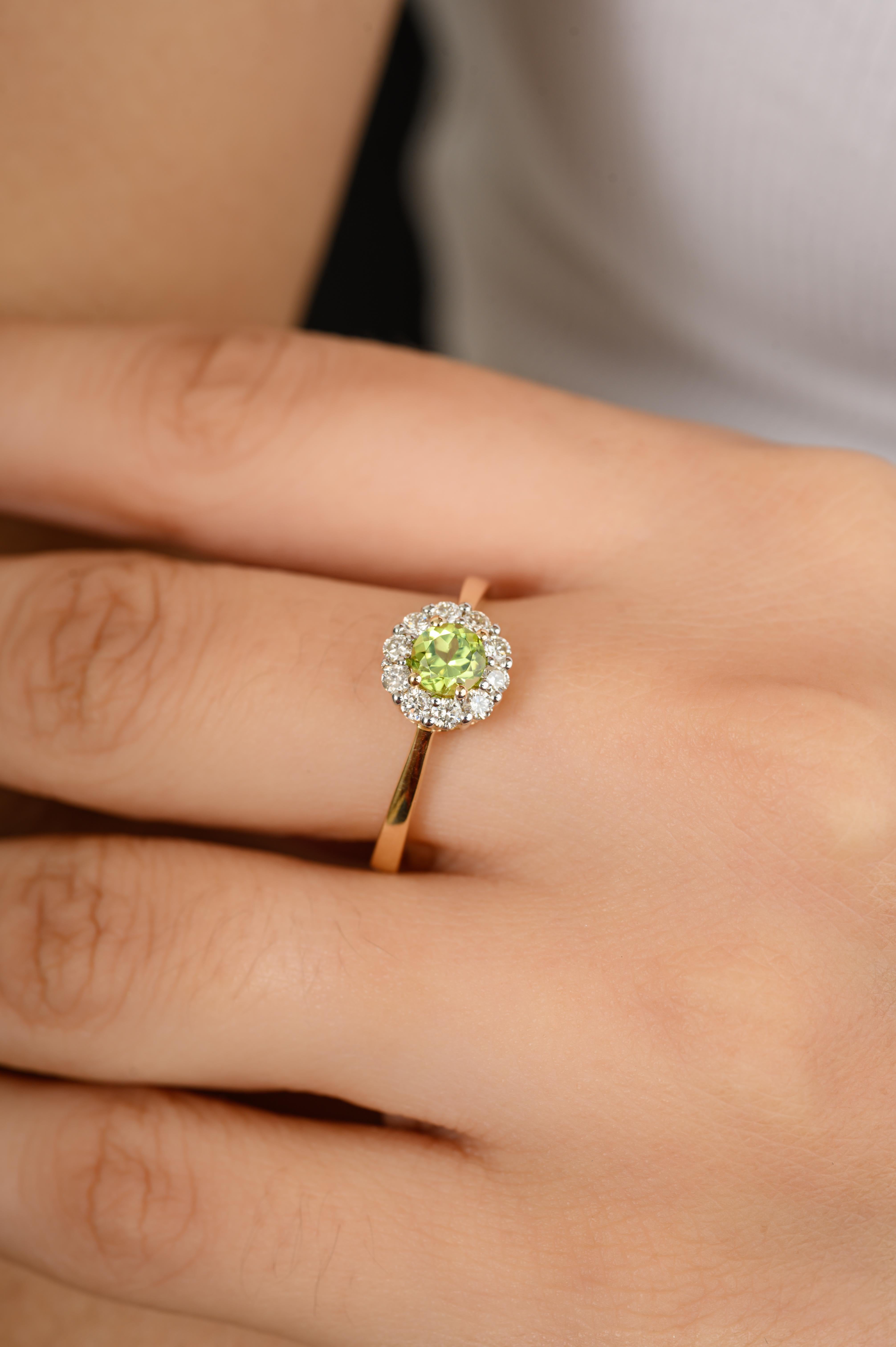 Im Angebot: Rundschliff Peridot Everyday Ring mit Halo aus 14k massivem Gelbgold mit Diamanten im Rundschliff () 6