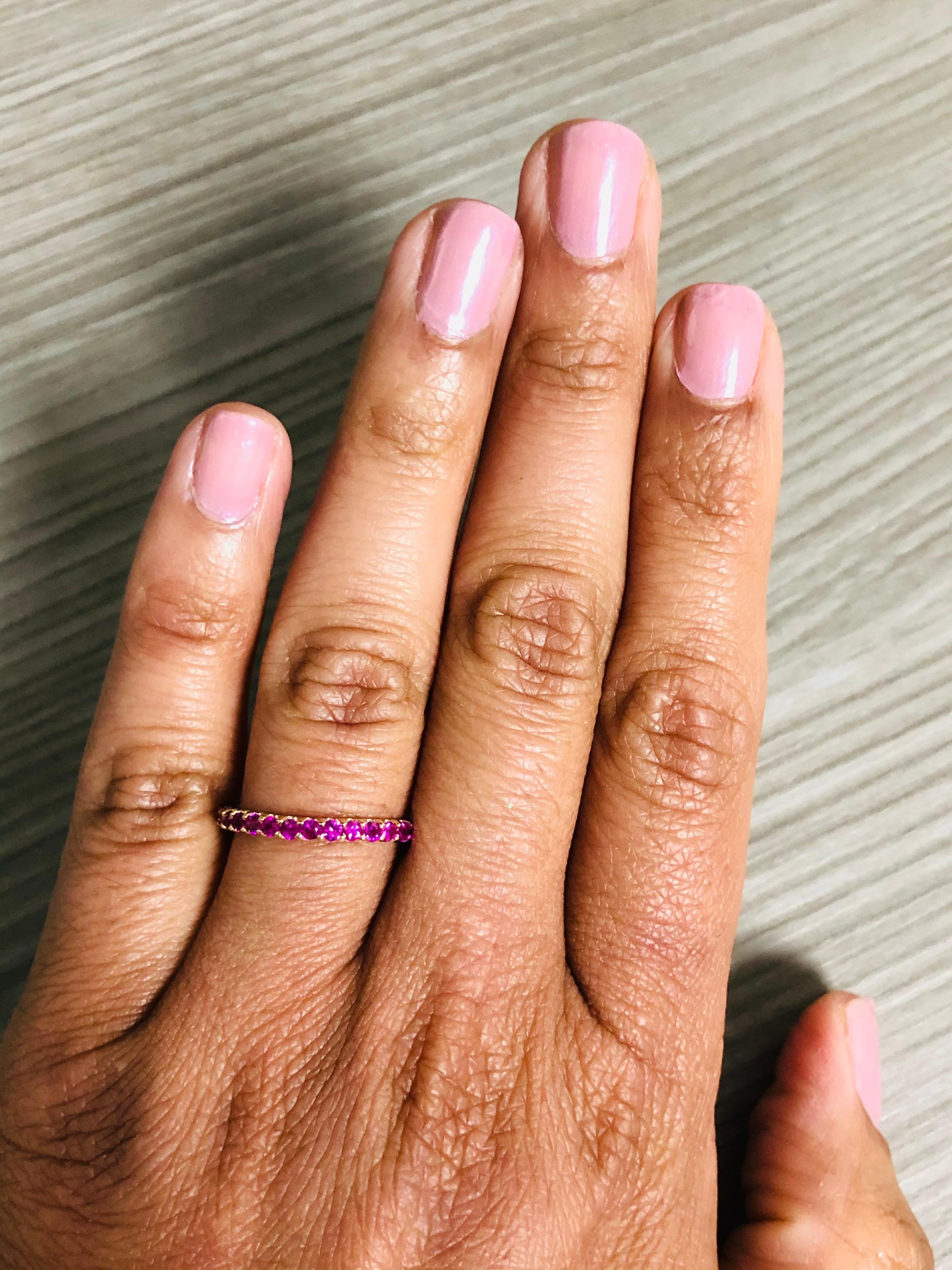 Round Cut Pink Sapphire Band 14 Karat Yellow Gold In New Condition In Los Angeles, CA