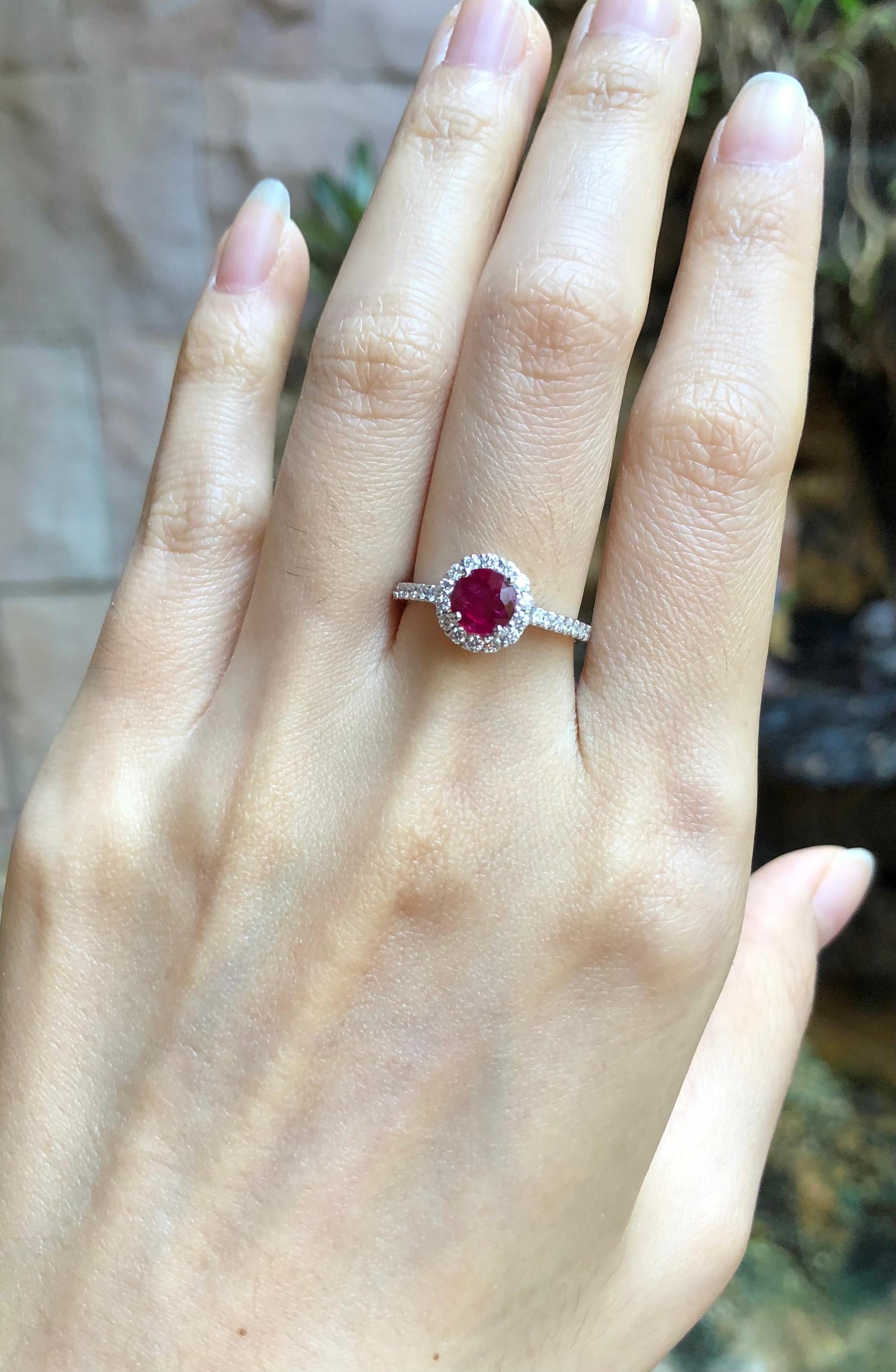 Round Cut Ruby with Diamond Ring Set in 18 Karat White Gold Setting For Sale 1