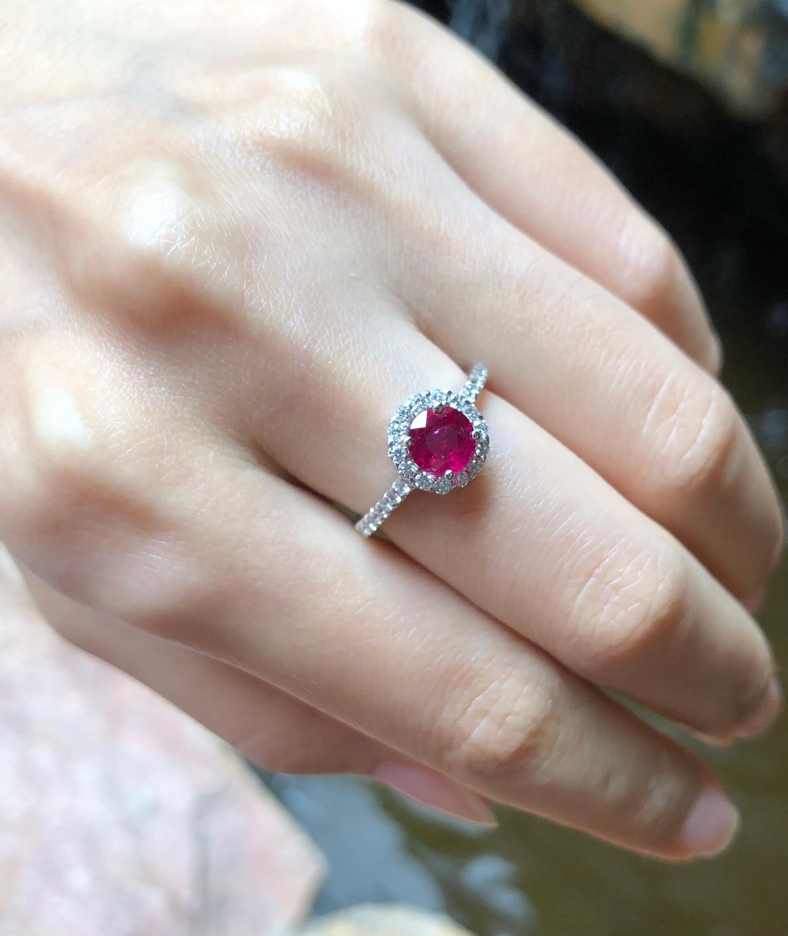 Round Cut Ruby with Diamond Ring Set in 18 Karat White Gold Setting For Sale 2