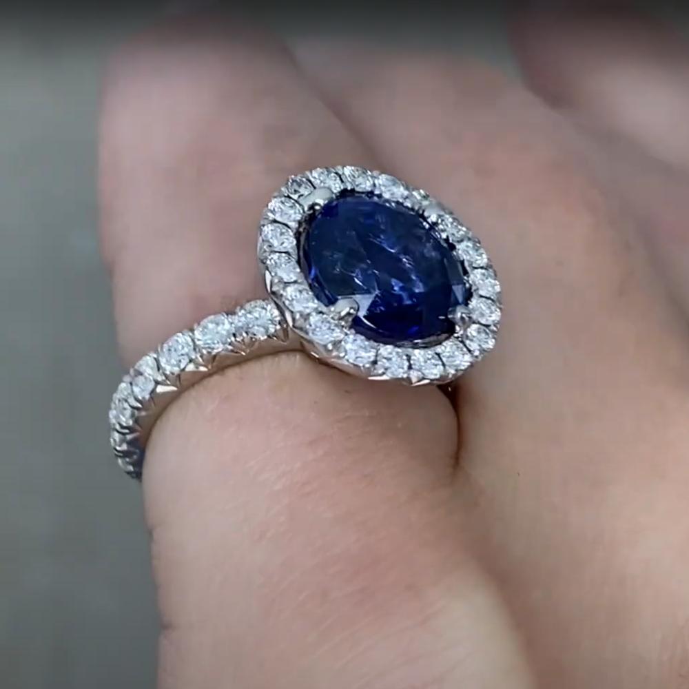 Art Deco Round Cut Sapphire (Approx. 5.00-Carats) and Diamond Halo Ring, 18k White Gold For Sale