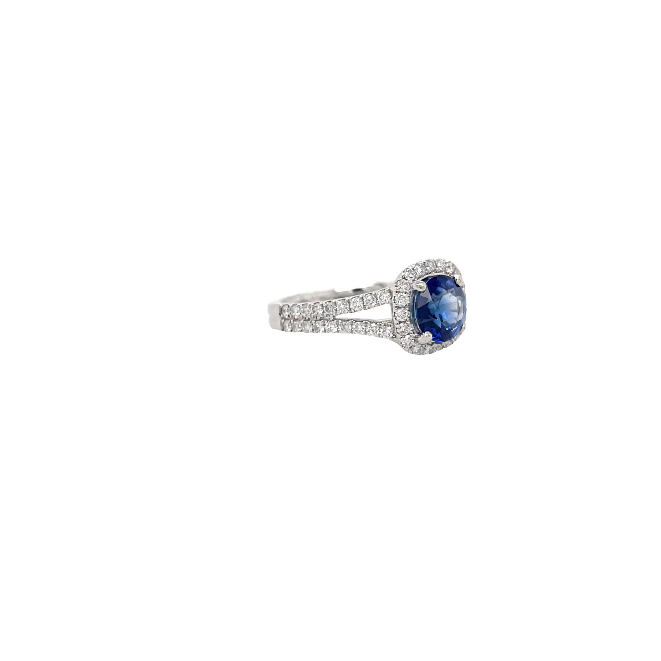 Round Cut Sapphire & Diamond Split Halo Ring in White Gold In New Condition For Sale In New York, NY