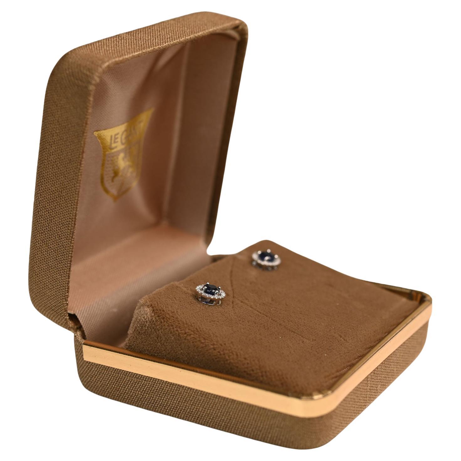 Orecchini con zaffiro taglio rotondo (circa 0,50 carati) con diamante aureolato, oro giallo