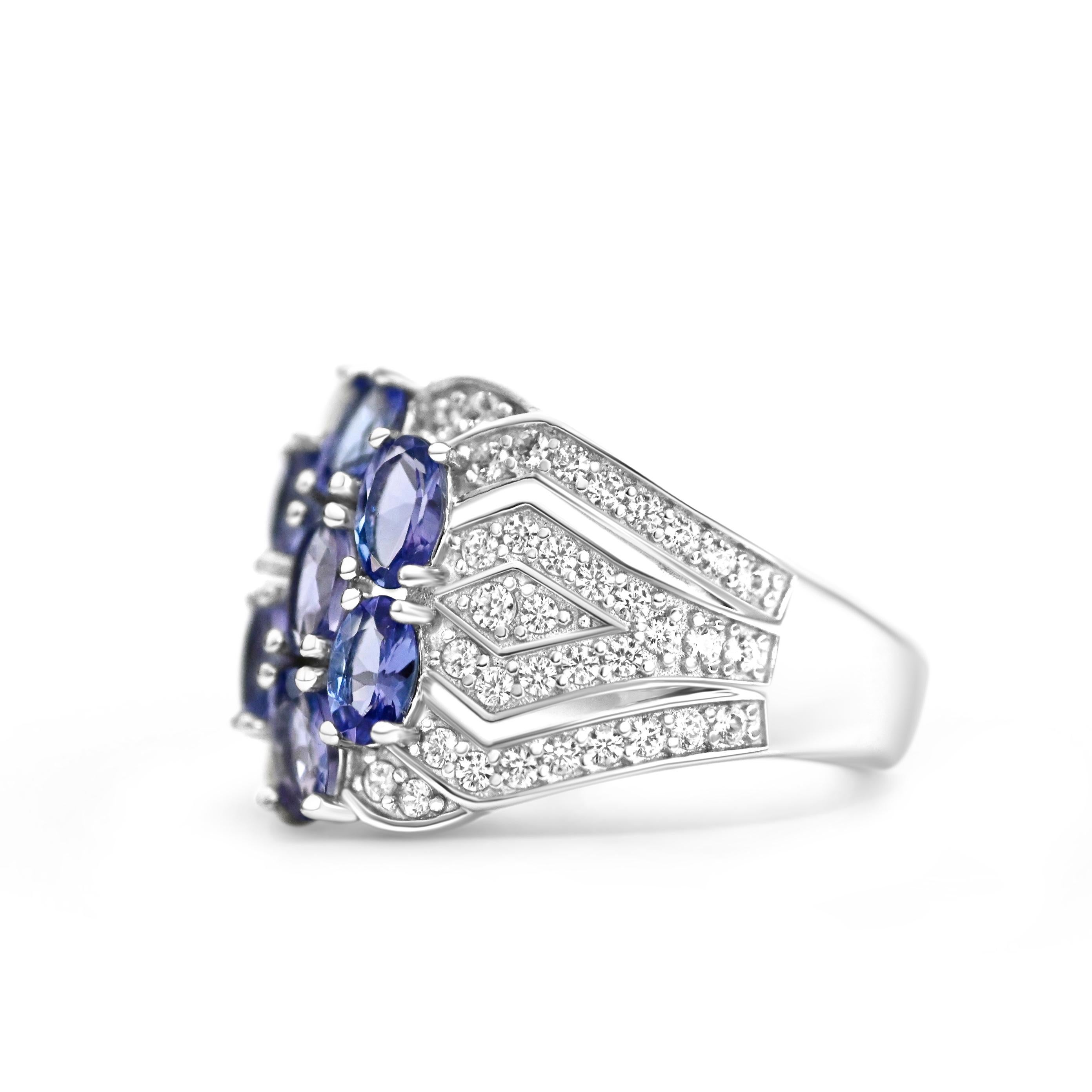 Art Deco Real Natural Oval Tanzanite Cluster Ring in 925 Sterling Silver Birthstone Ring For Sale