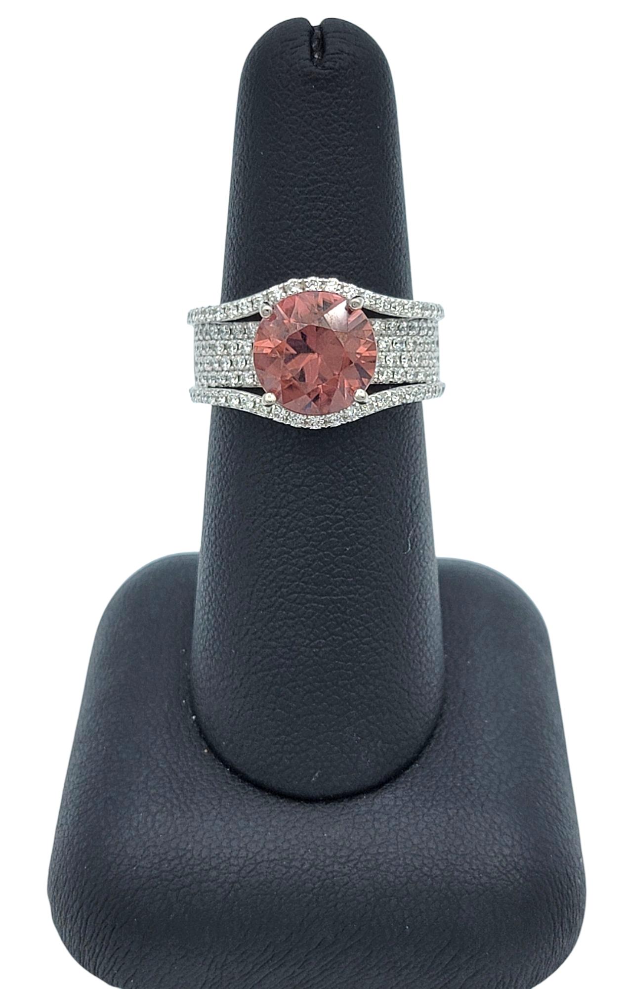 Bague cocktail à plusieurs rangées de tourmalines rondes et de diamants en or blanc 14 carats en vente 6