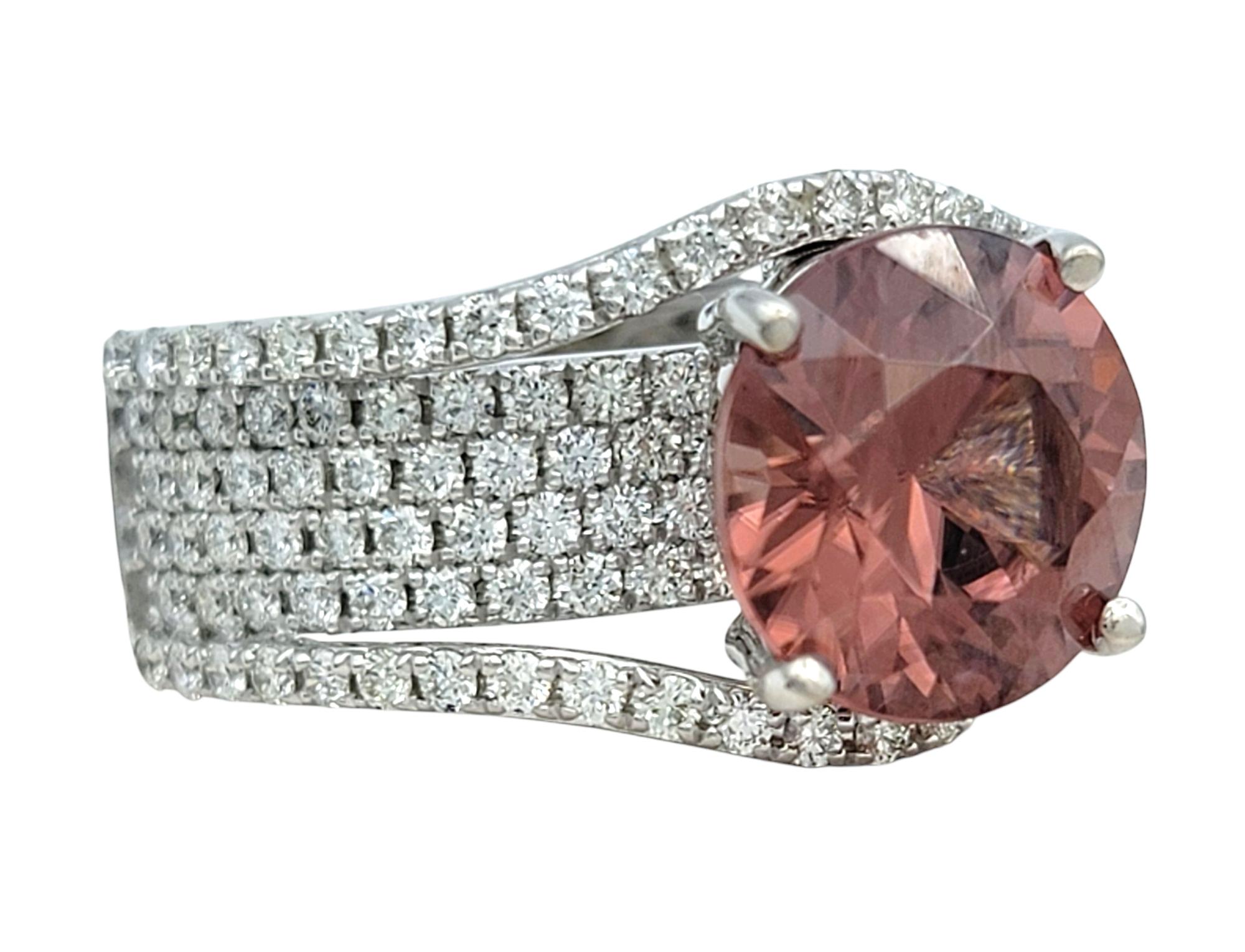 Bague cocktail à plusieurs rangées de tourmalines rondes et de diamants en or blanc 14 carats Bon état - En vente à Scottsdale, AZ