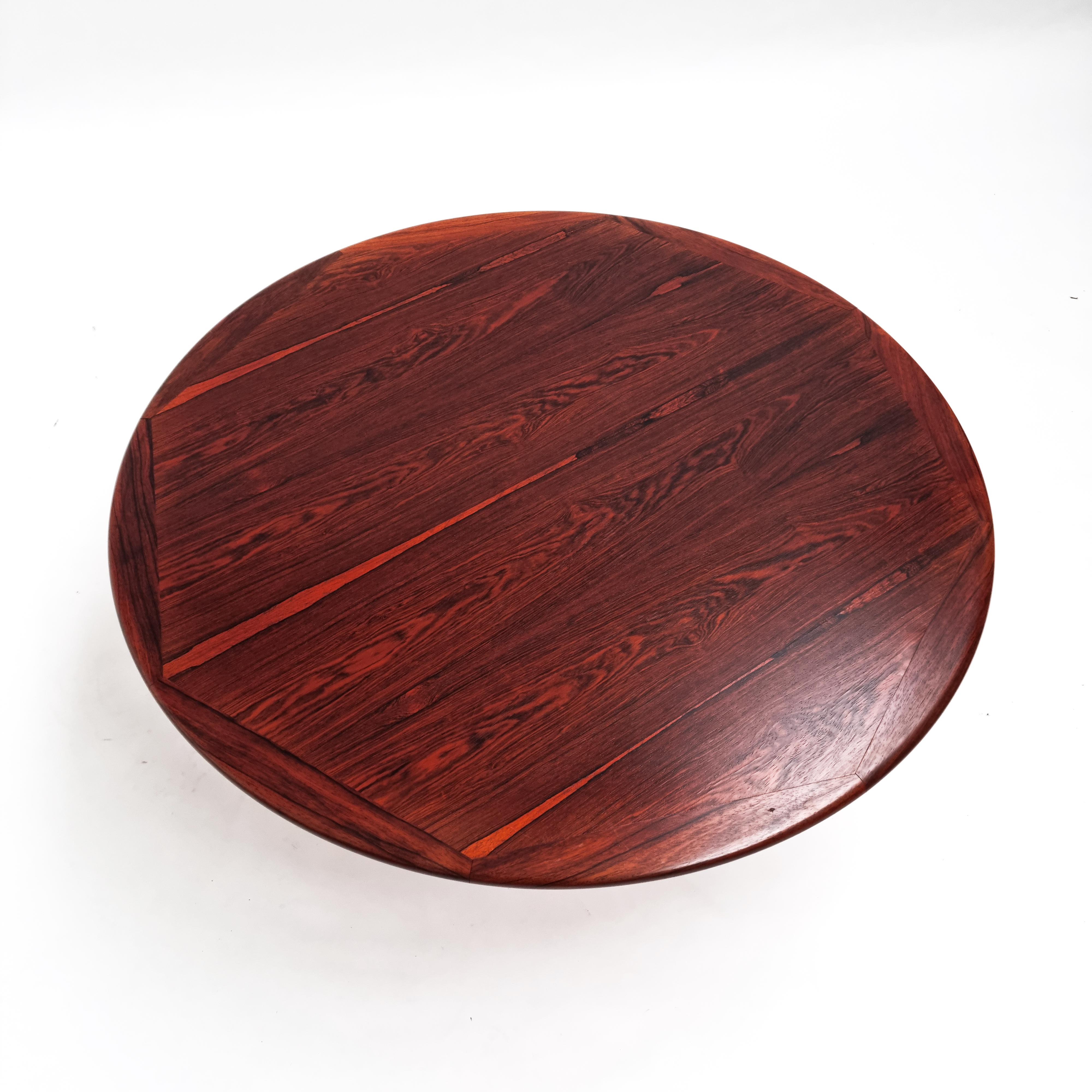 Round Danish Coffee Table, 1960s For Sale 2