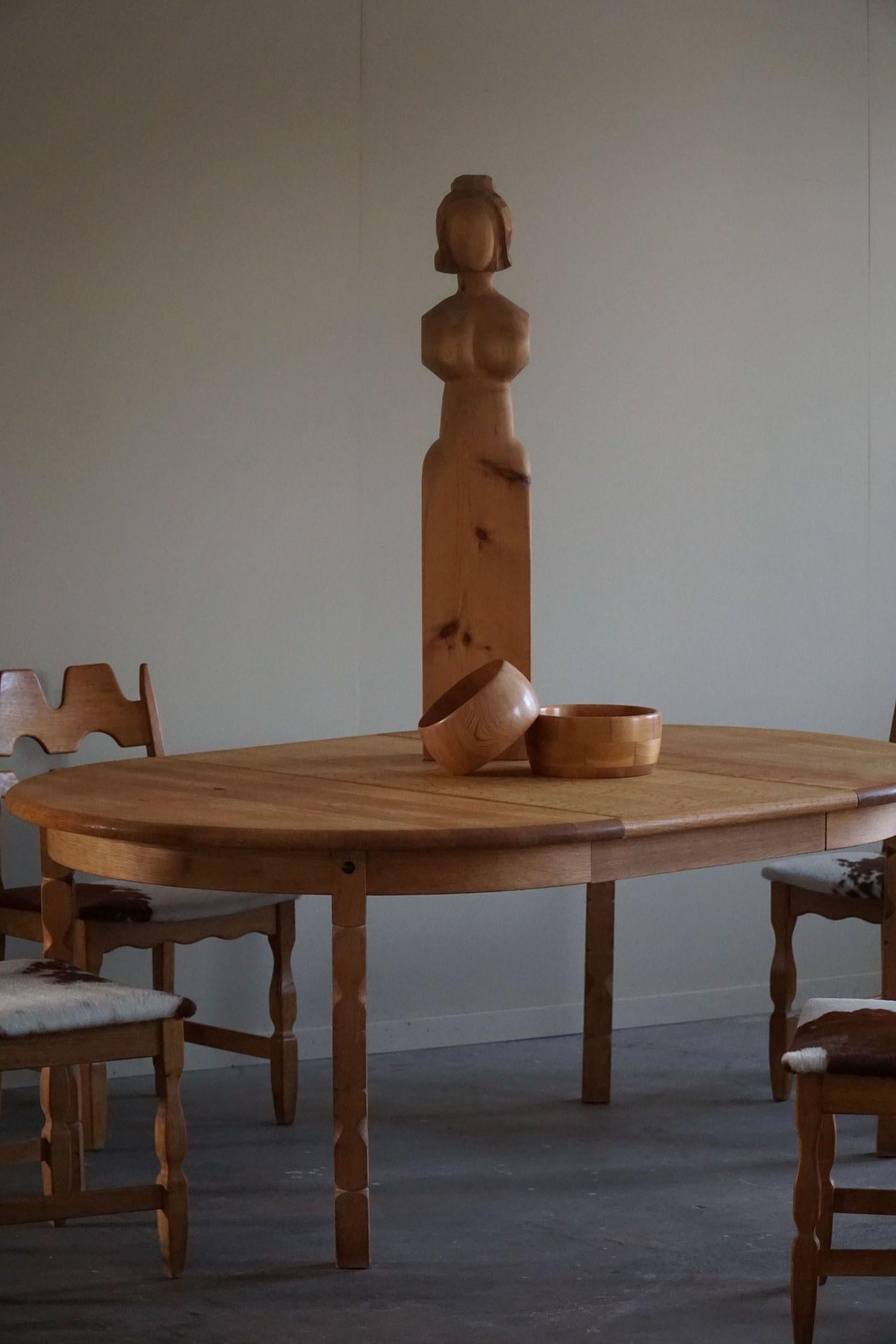 Round Danish Mid Century Dining Table in Solid Oak with Two Extensions, 1960s 7