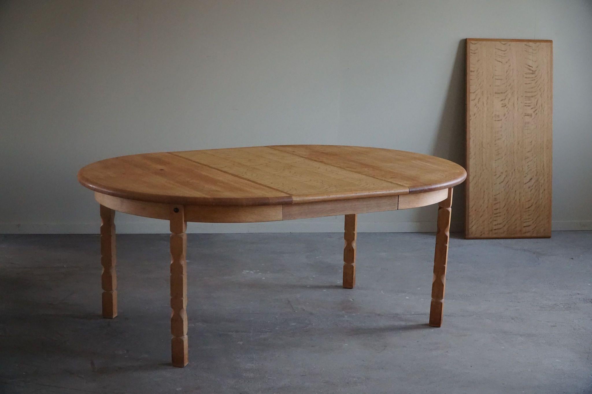 Round Danish Mid Century Dining Table in Solid Oak with Two Extensions, 1960s 1