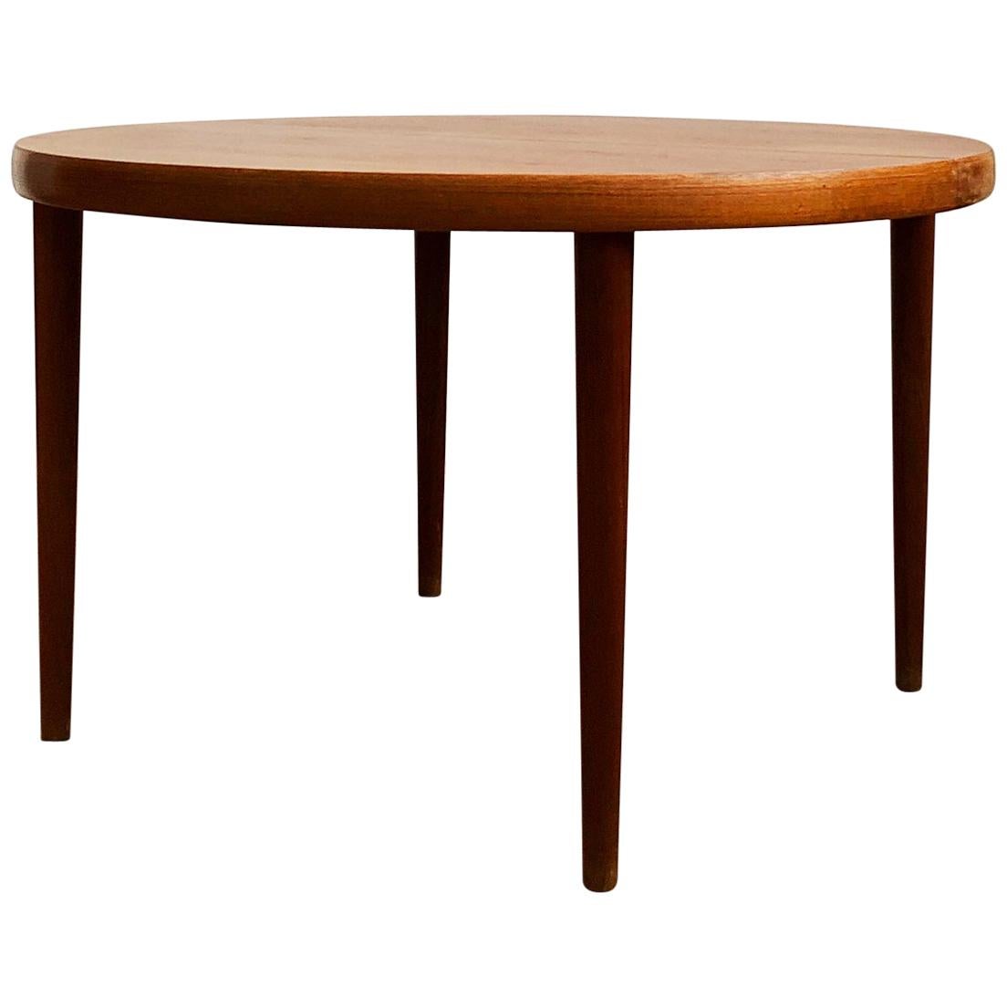 Round Danish Mid-Century Modern Extendable Teak Dining Table, 1950s