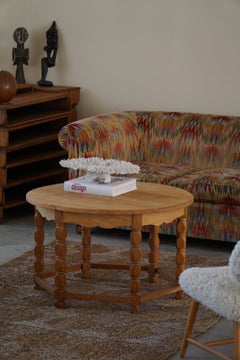 Round Danish Modern Brutalist Sofa / Coffee Table in Solid Oak, 1960s