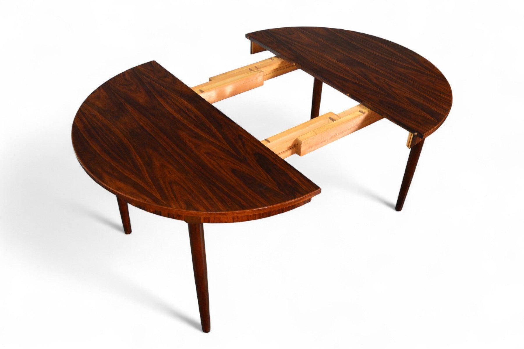 Round Danish Modern Expandable Rosewood Dining Table With One Leaf For Sale 1