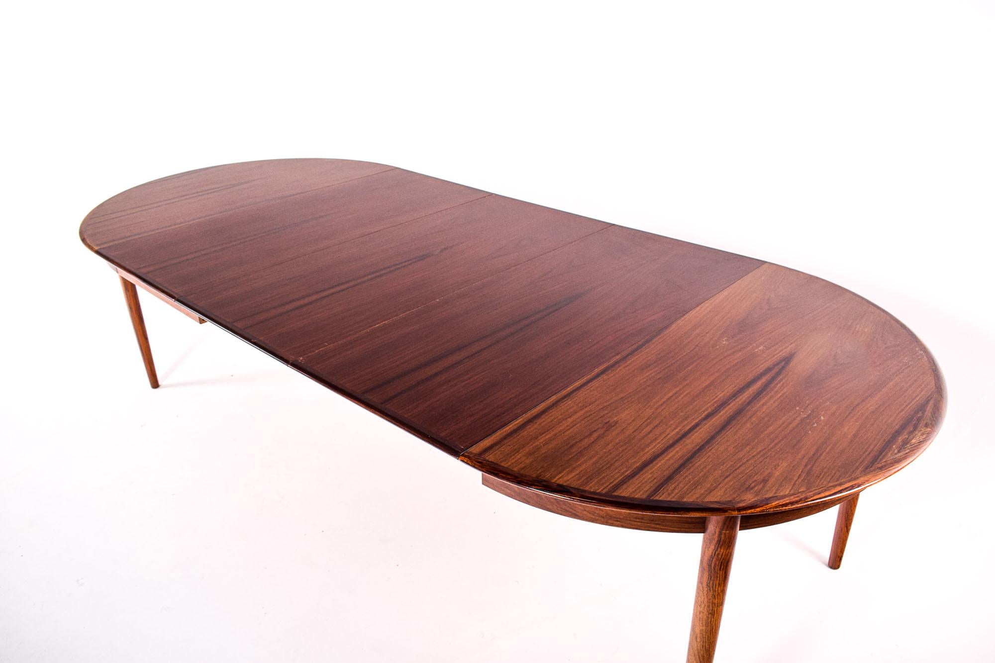 Round Danish Rosewood Extendable Dining Table, 1960s 4