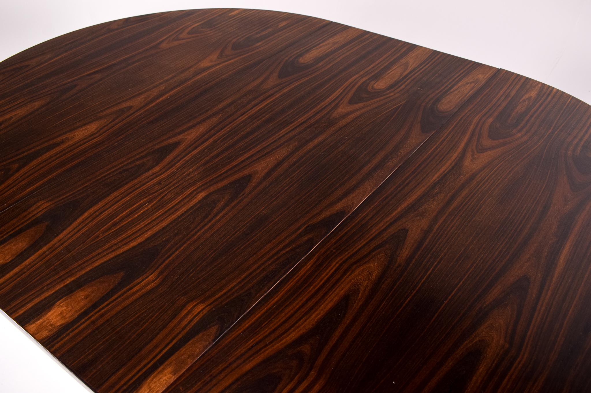 Round Danish Rosewood Extendable Dining Table, 1960s 2