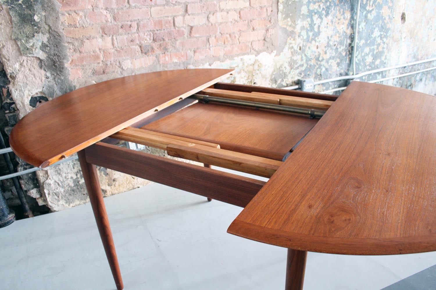 arne hovmand olsen dining table