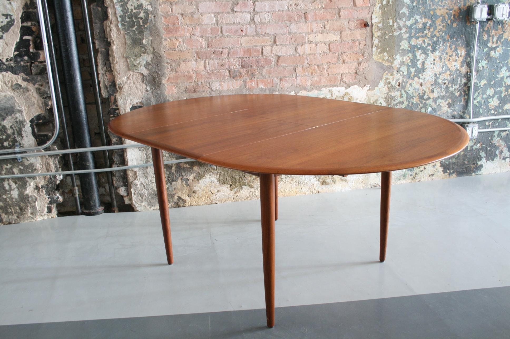 Round Danish Teak Dining Table by Arne Hovmand-Olsen for Mogens Kold, Denmark 1