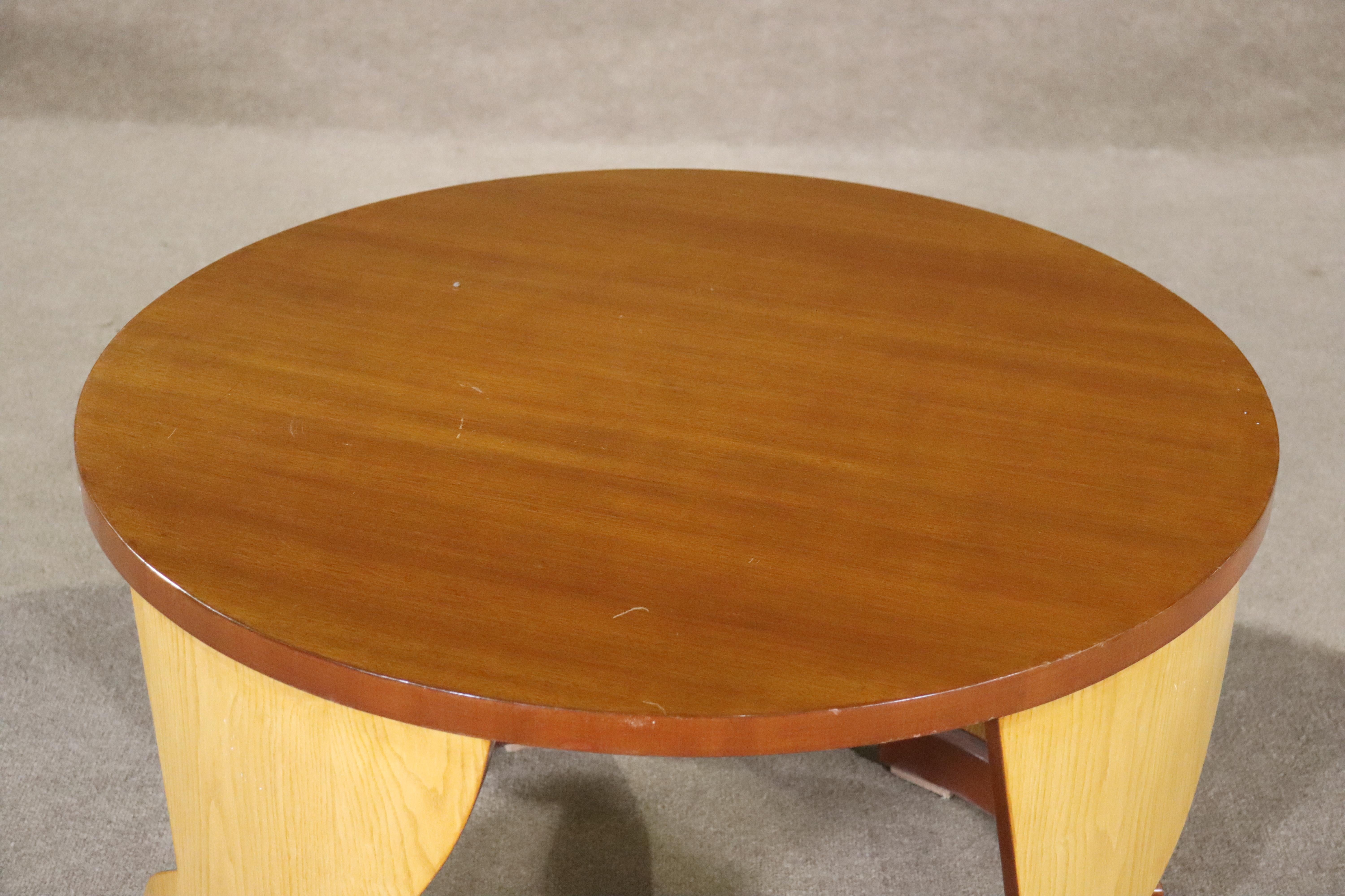 Vintage coffee table in two tones wood grain, with fun deco style design. 
Please confirm location NY or NJ
