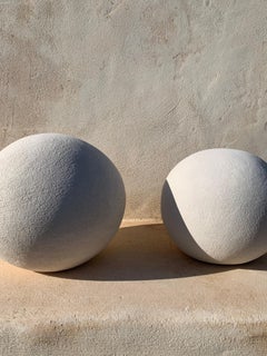 Round decorative bowls in white handmade sculpture made to order