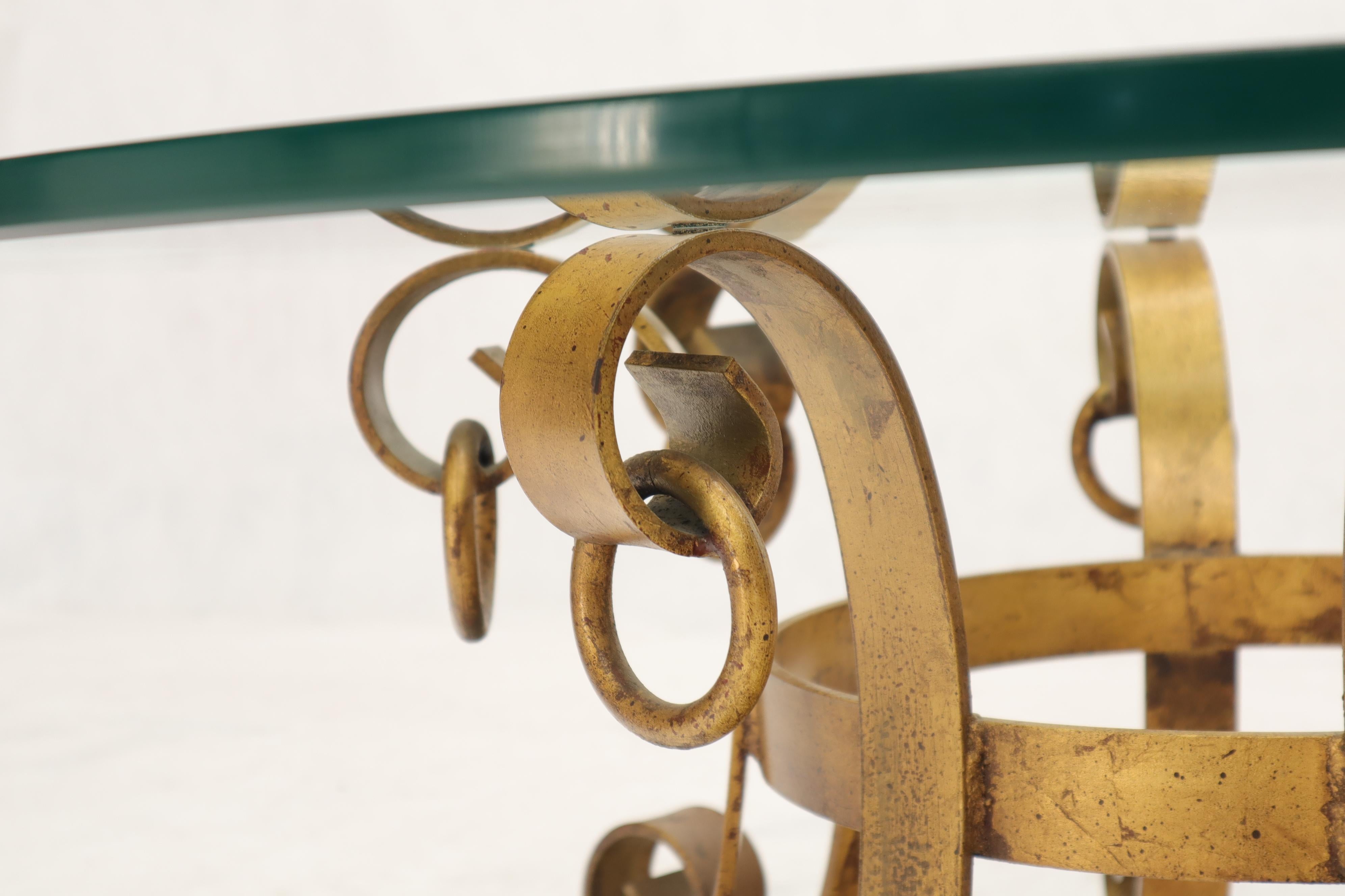 Table basse ronde décorative en fer forgé doré, plateau en verre, soleil éclatant MINT ! en vente 5