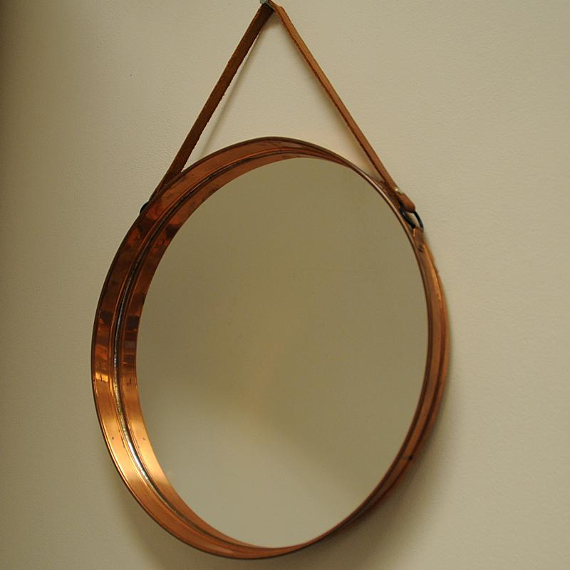 Mid-20th Century Round Decorative Mirror with Copper Frame 38 CmD - Scandinavian