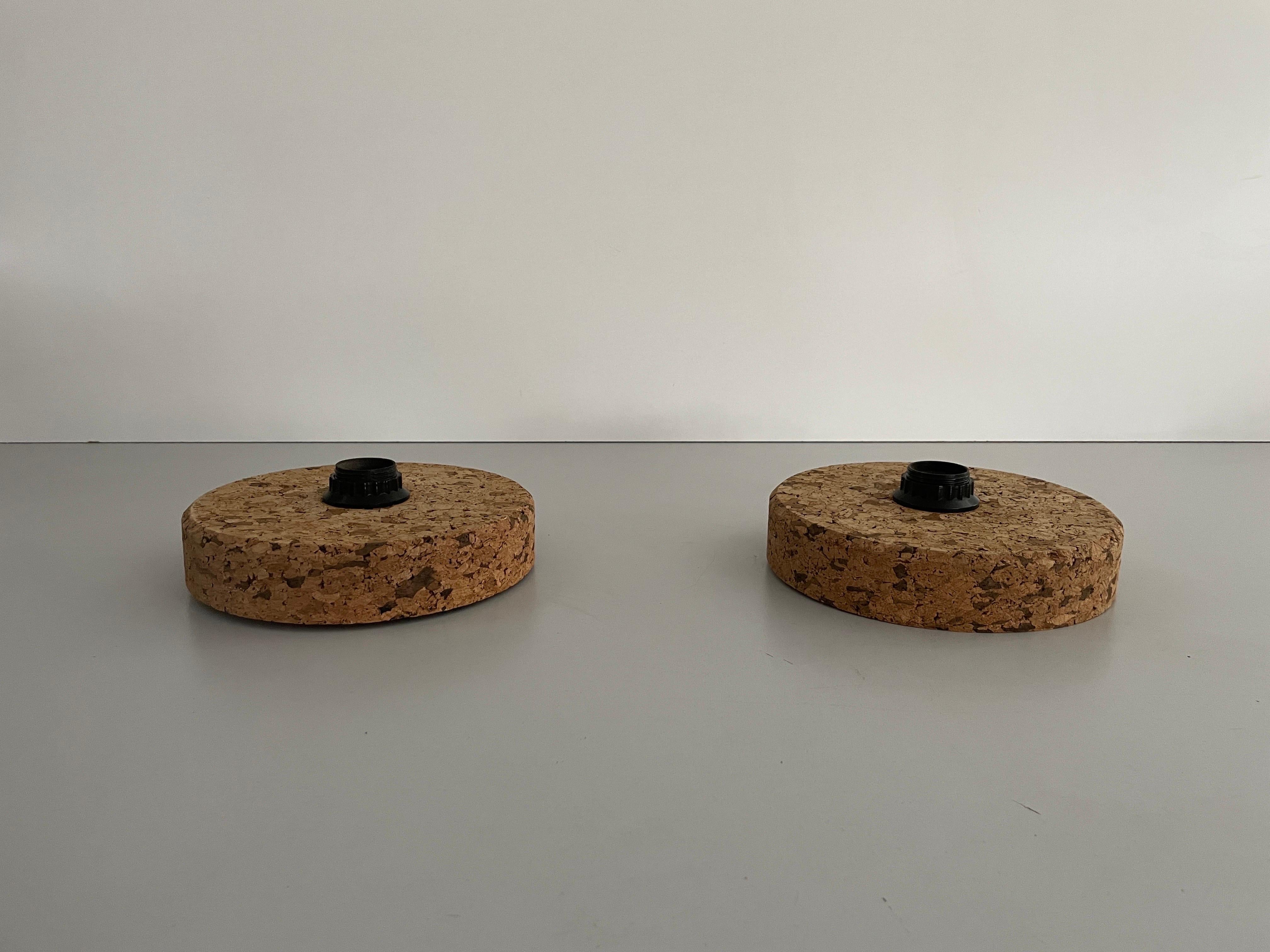 Tedesco Coppia di lampade di design rotonde in sughero, anni '70, Germania in vendita