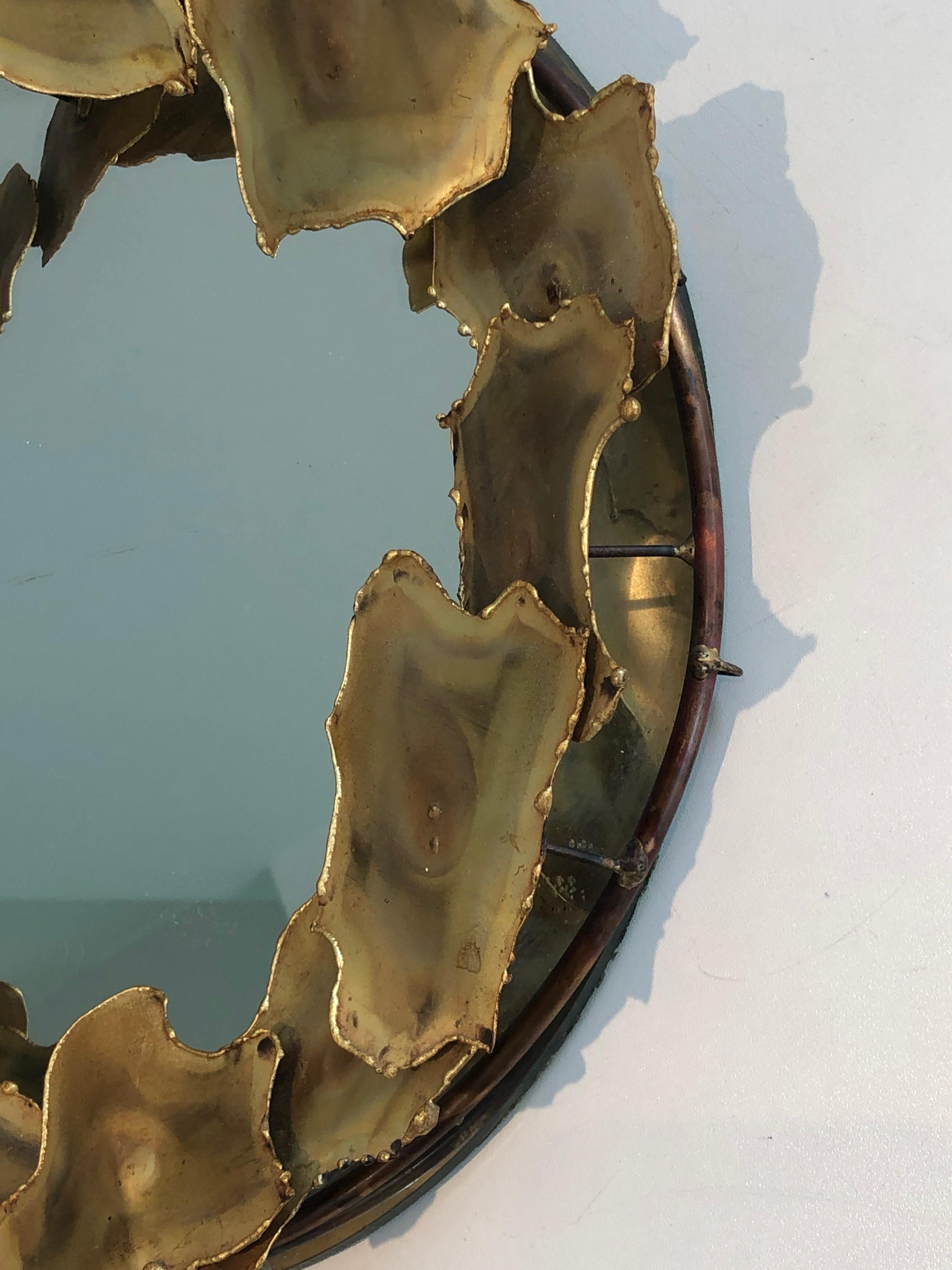 Round Design Mirror Made of Stylish Brass Leaves, French Work, circa 1970 9