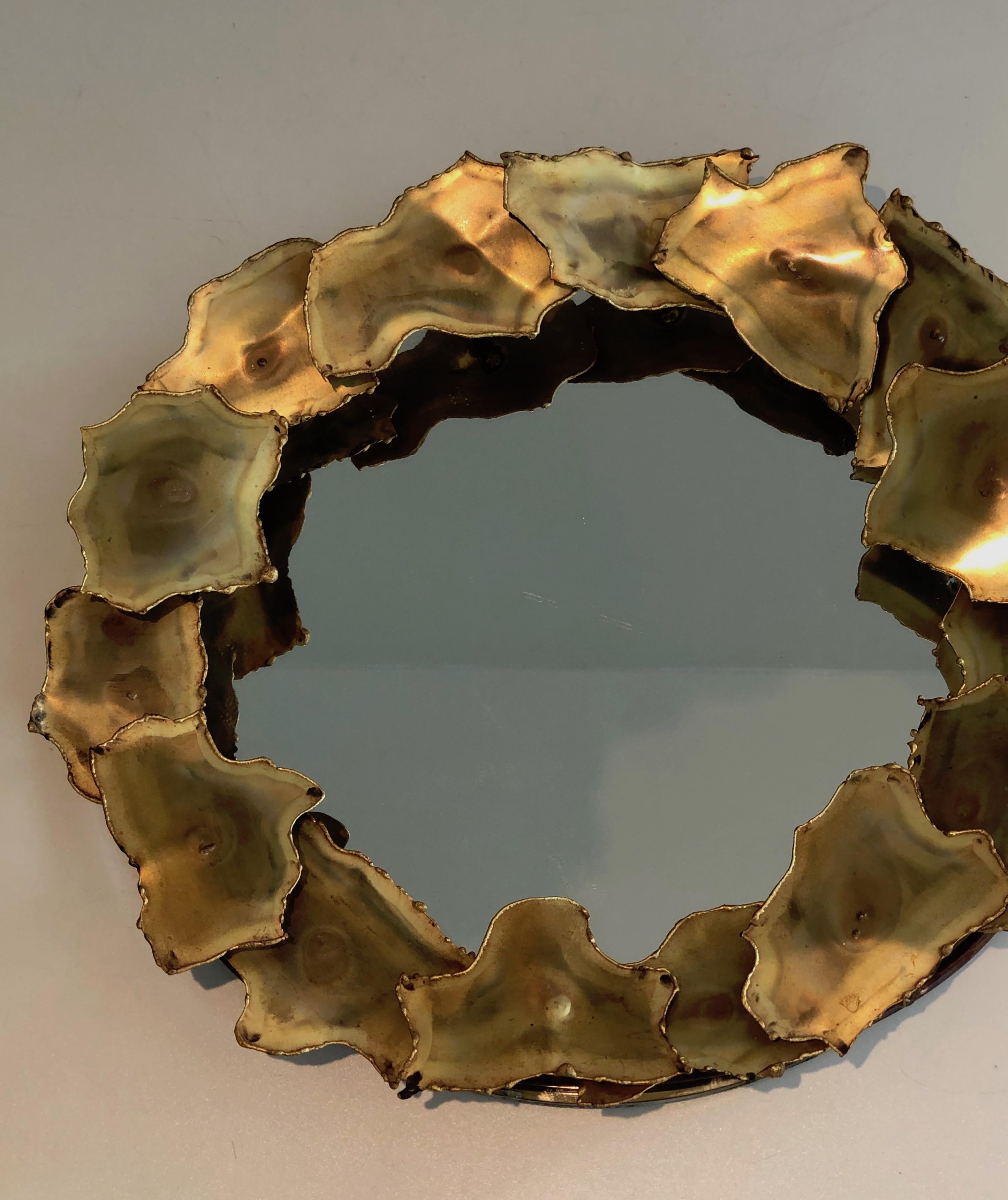 Round Design Mirror Made of Stylish Brass Leaves, French Work, circa 1970 11