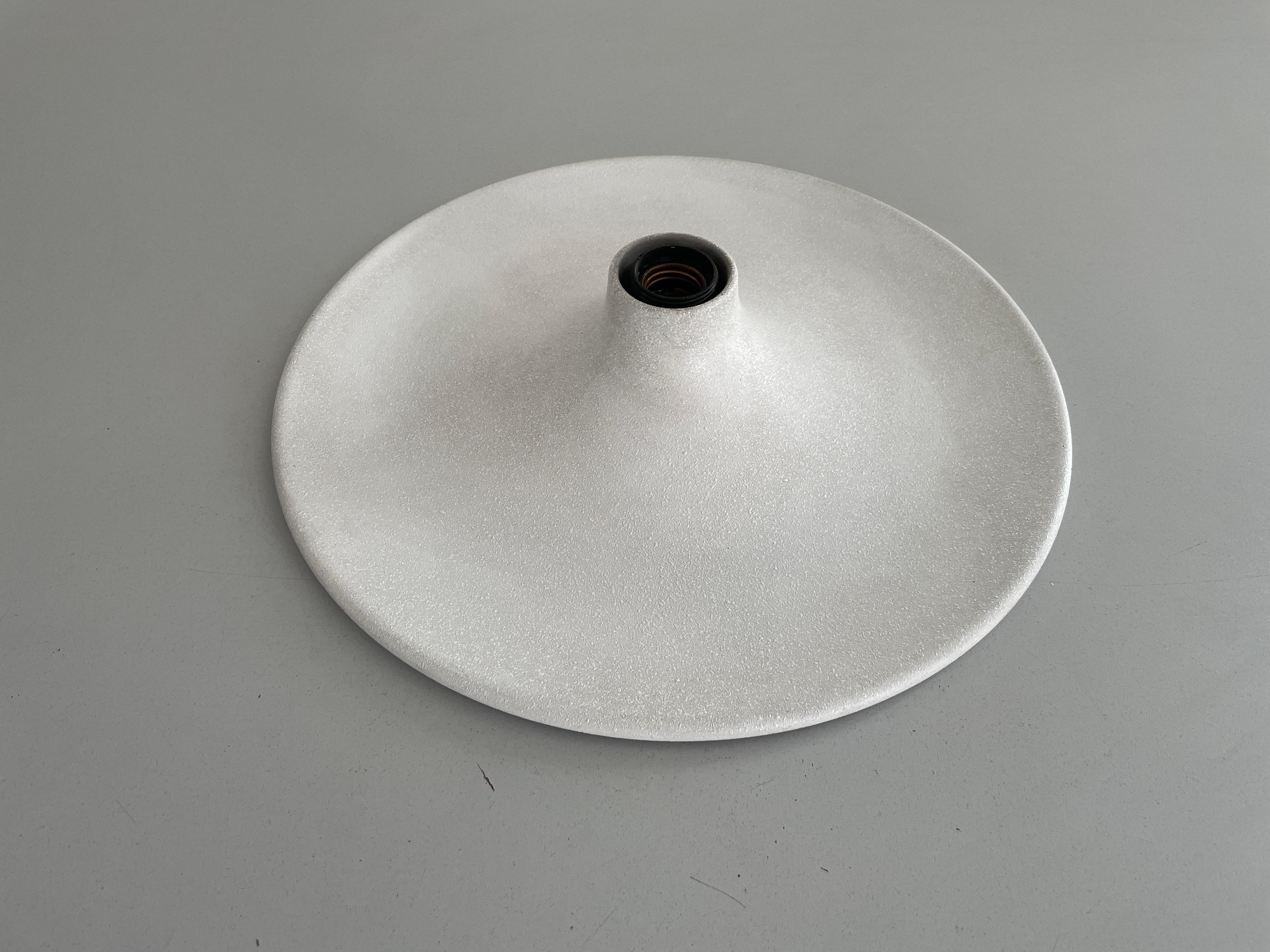 Round Design Weiße Wand- oder Deckenleuchte, 1960er Jahre, Italien (Moderne der Mitte des Jahrhunderts) im Angebot