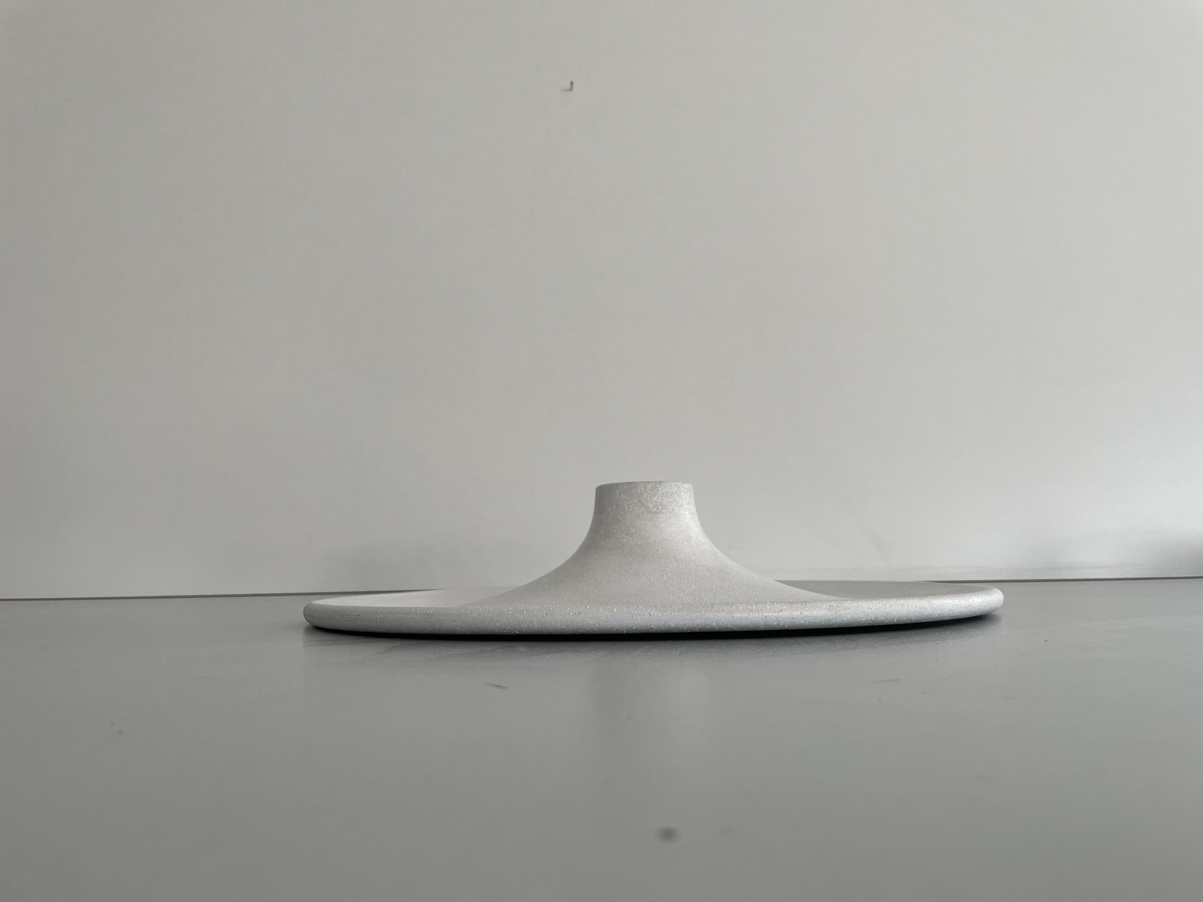 Round Design Weiße Wand- oder Deckenleuchte, 1960er Jahre, Italien im Zustand „Hervorragend“ im Angebot in Hagenbach, DE