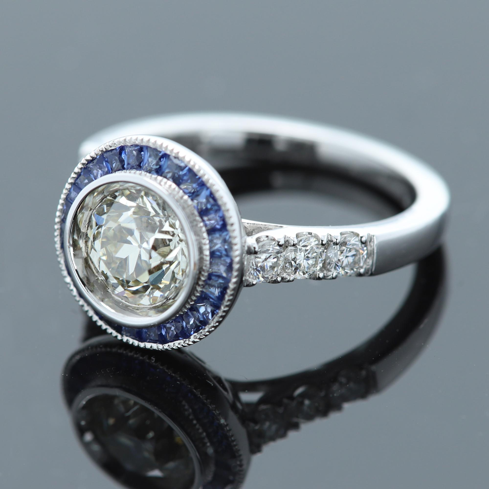 Round Diamond 1.25 Carat & Blue Sapphire Ring Art Deco Style 18 Karat White Gold For Sale 1