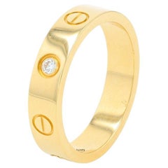 Round Diamond 18K White Gold Love Band Ring