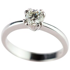 Round Diamond AIG Certified Engagement 18 Karat Gold Bridal Love Solitaire Ring