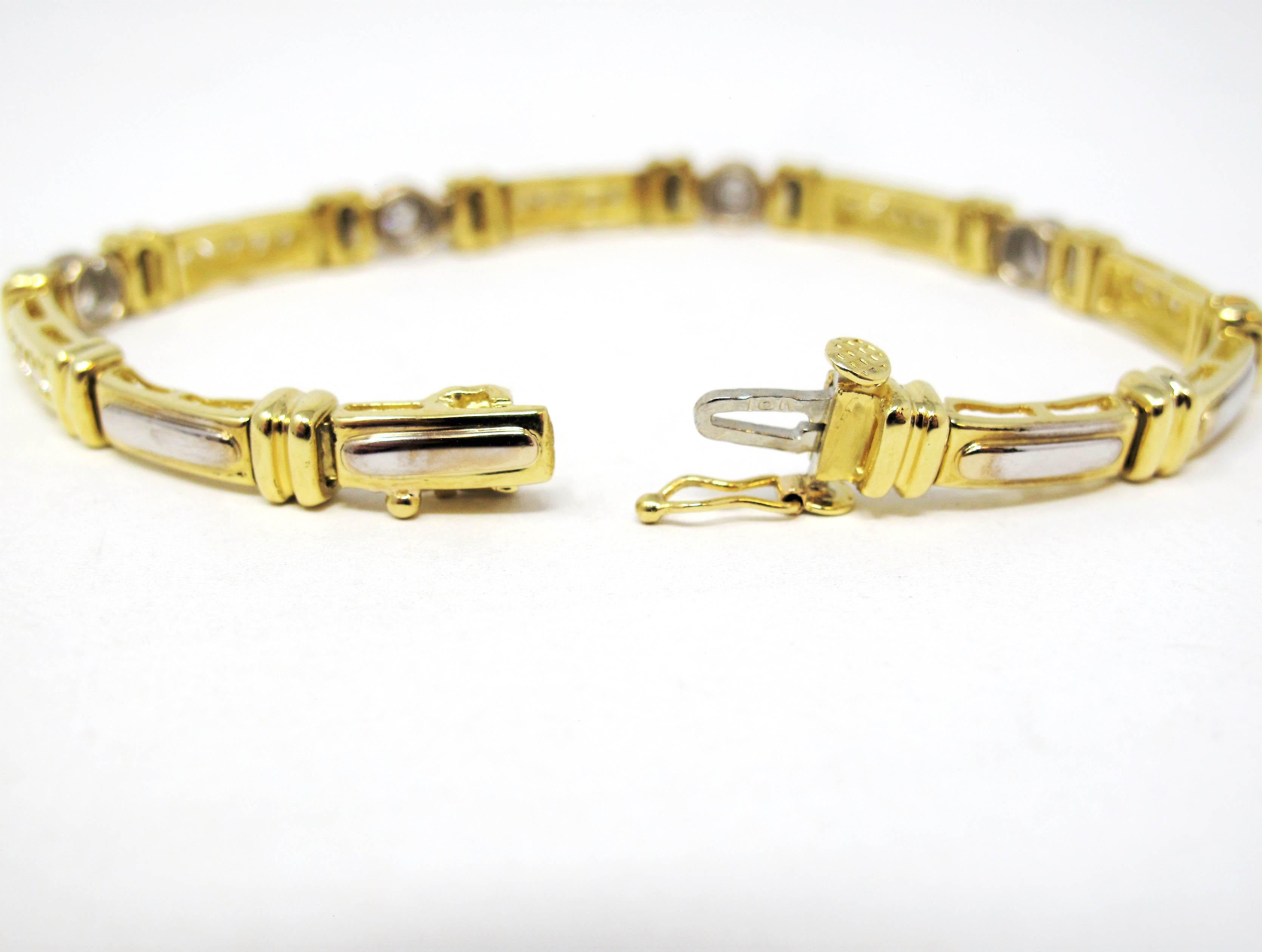Round Diamond and Bar Link Bracelet 18 Karat Yellow & White Gold Round Stations In Good Condition For Sale In Scottsdale, AZ