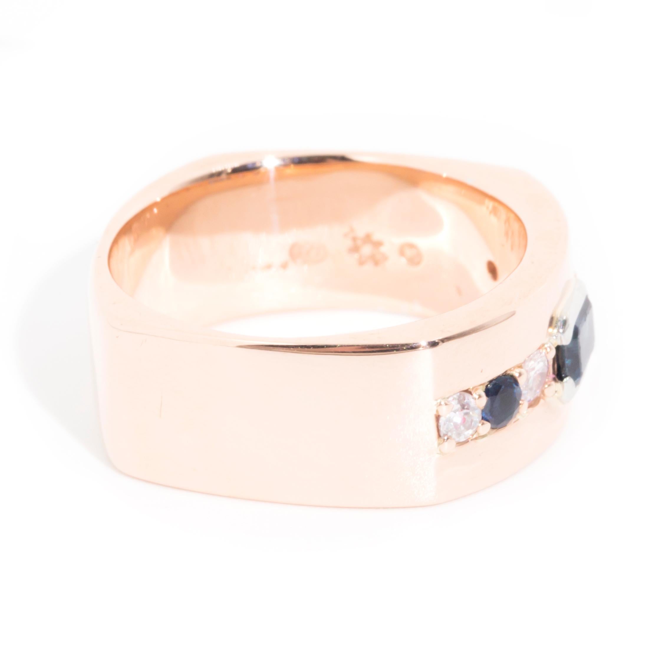 Round Diamond and Deep Blue Sapphire Men's Vintage Ring in 9 Carat Rose Gold 4
