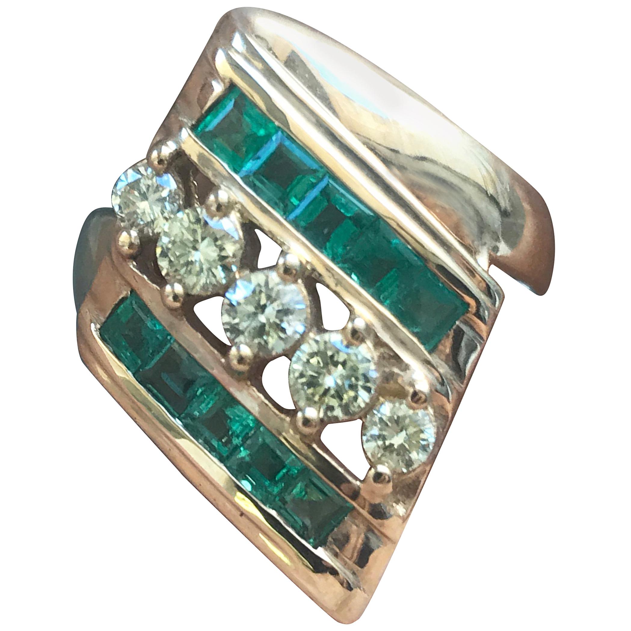 Round Diamond and Princess Emerald Cuts Ring, Ben Dannie For Sale