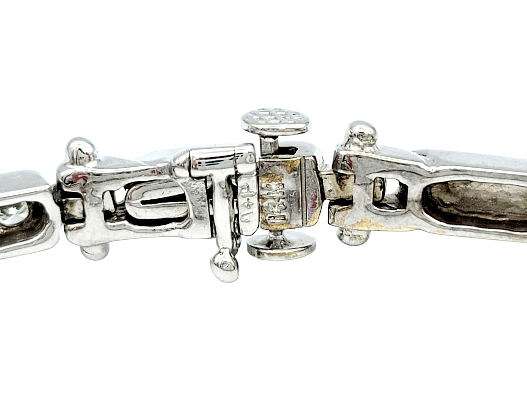 Women's Round Diamond and Ridged Link Station Bracelet in 14 Karat White Gold, E-F / VS For Sale