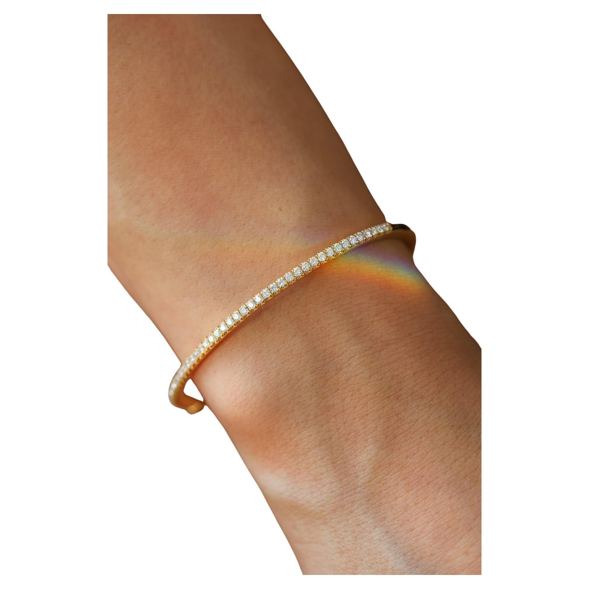 Bracelet jonc à diamants ronds 0,83 carat en vente