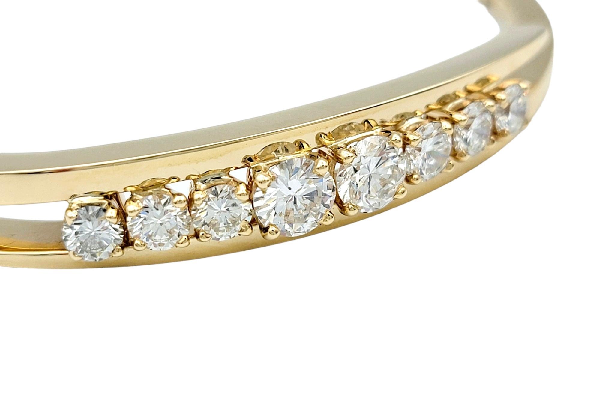 Contemporary Round Diamond Bypass Style Hinged Bangle Bracelet Set in 14 Karat Yellow Gold For Sale