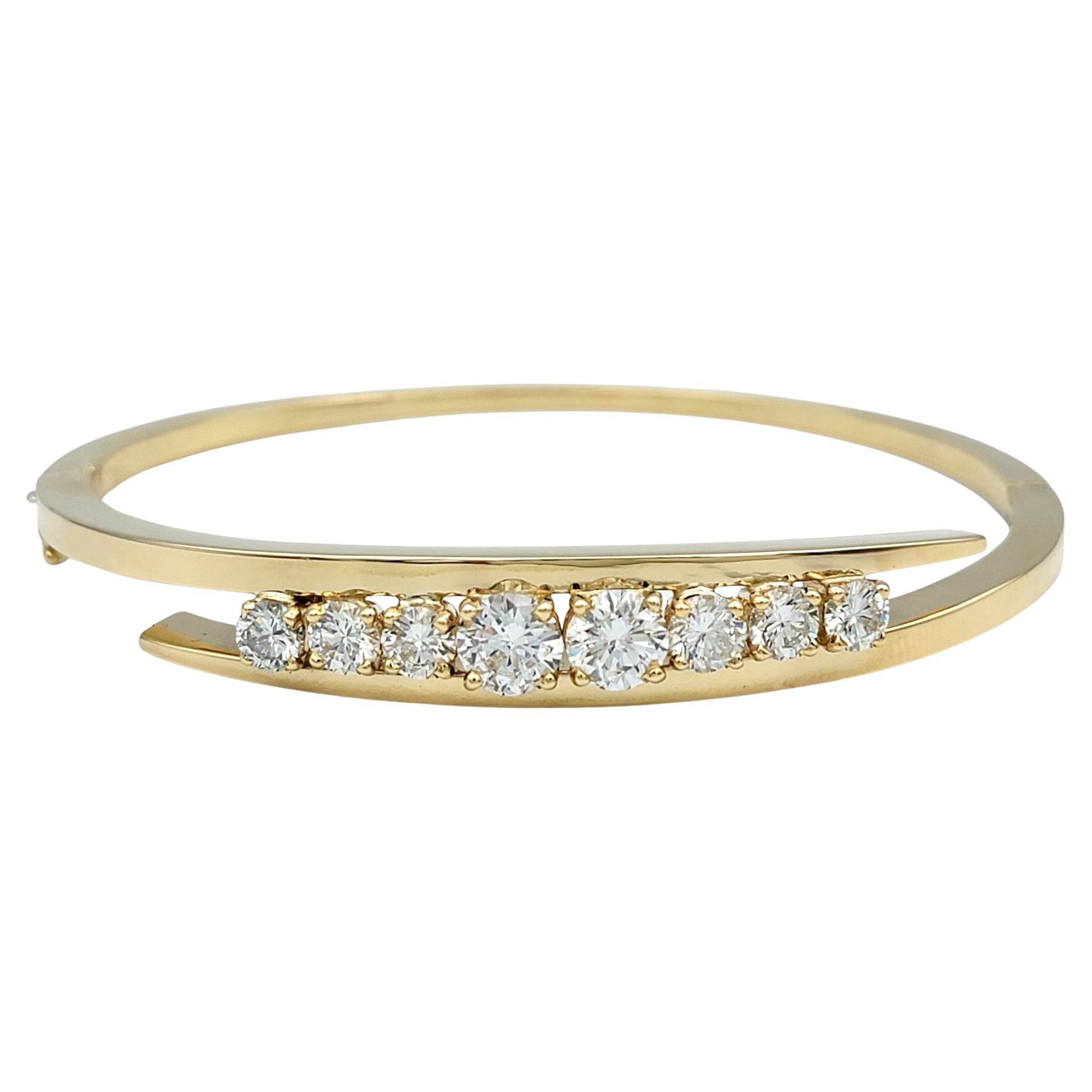 Round Diamond Bypass Style Hinged Bangle Bracelet Set in 14 Karat Yellow Gold For Sale