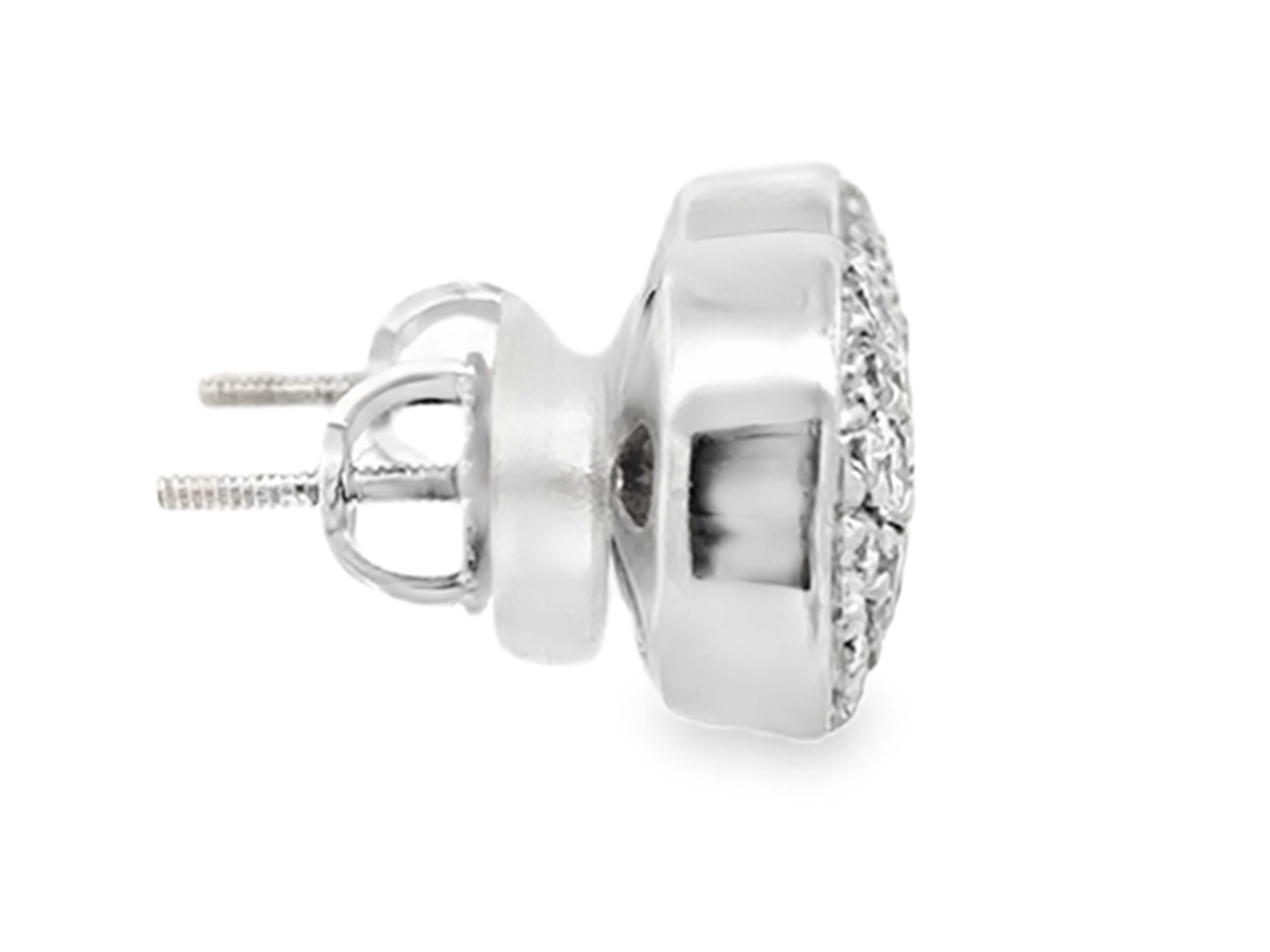 Orecchini a perno con diamante rotondo a grappolo in oro bianco 14k In condizioni ottime in vendita a Honolulu, HI