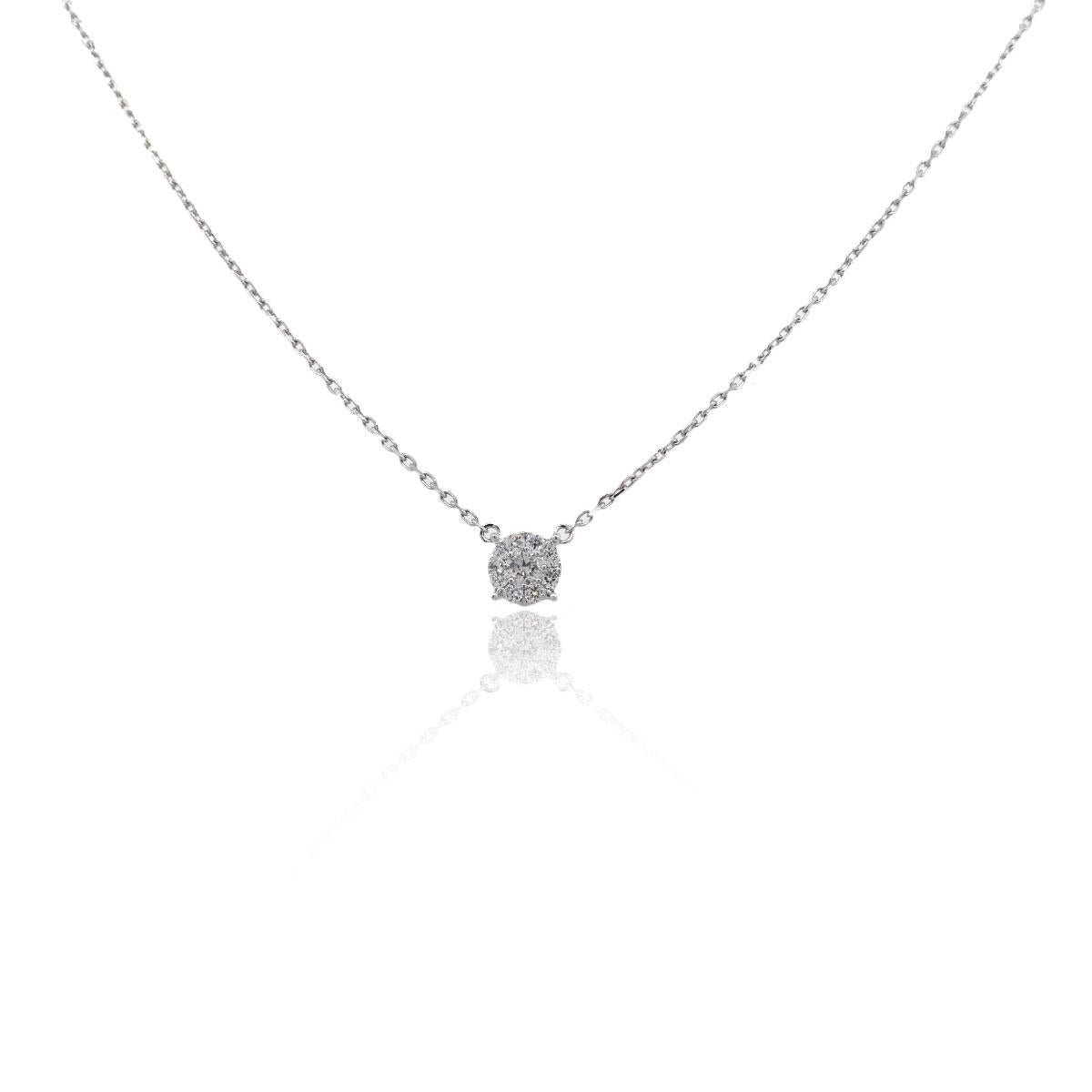 Material: 18k white gold
Diamond Details: Approx. 0.29ctw of round cut diamonds. Diamonds are G/H in color and SI in clarity.
Necklace Measurements: 16″
Pendant Measurements: 5.47mm x 5.70mm
Clasp: Lobster clasp
Total Weight: 3.2g (2dwt)
SKU: G8531