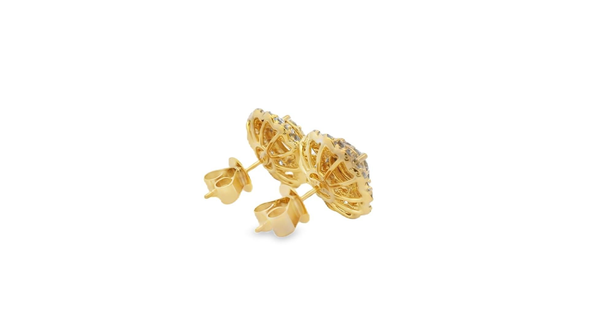 Round Diamond Cluster Stud Earrings 1.70ct in 14K Yellow Gold For Sale 1