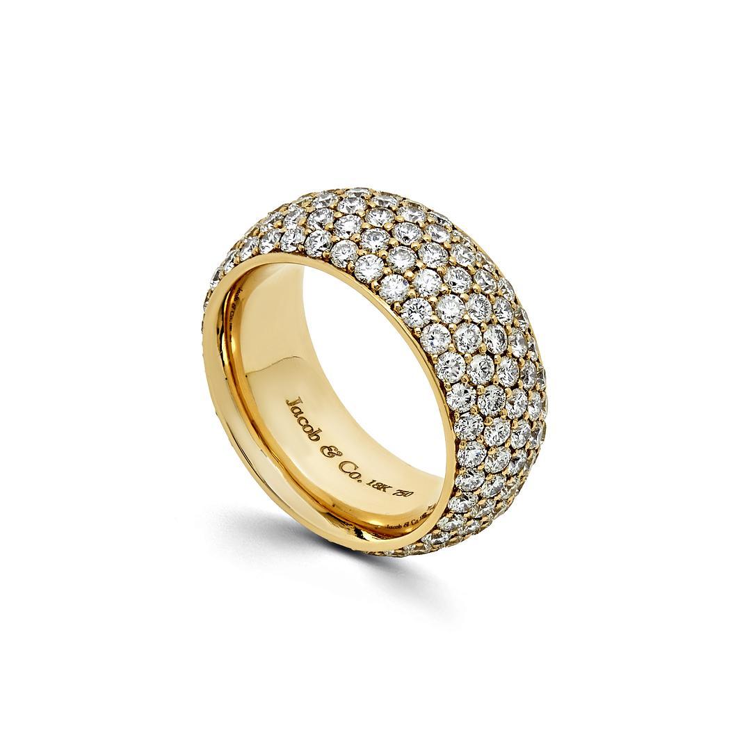 Contemporaneo Round Diamond Encrusted Band Yellow Gold in vendita