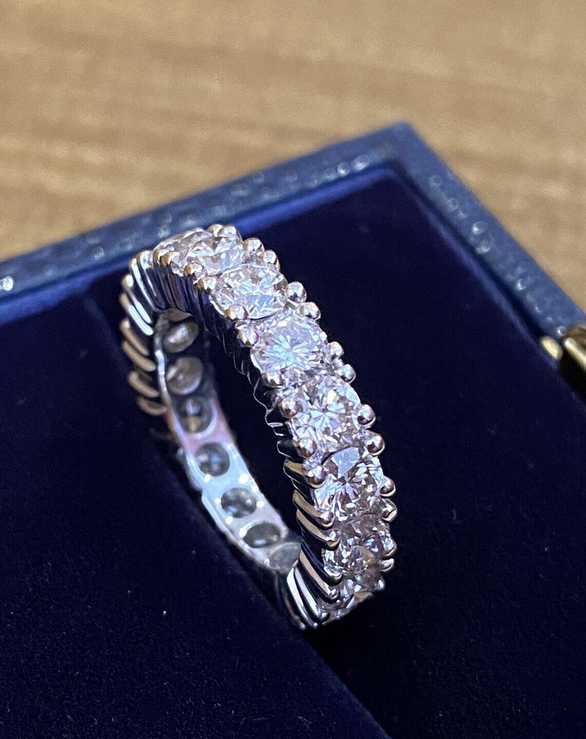 Round Diamond Eternity Ring 3.70 carat total weight 4.7mm in 18k White Gold

Round Diamond Eternity Ring features 17 Round Brilliant cut Diamond, each averaging 0.22 carats, set in a basket prong setting in high-polished 18k White Gold.

Total