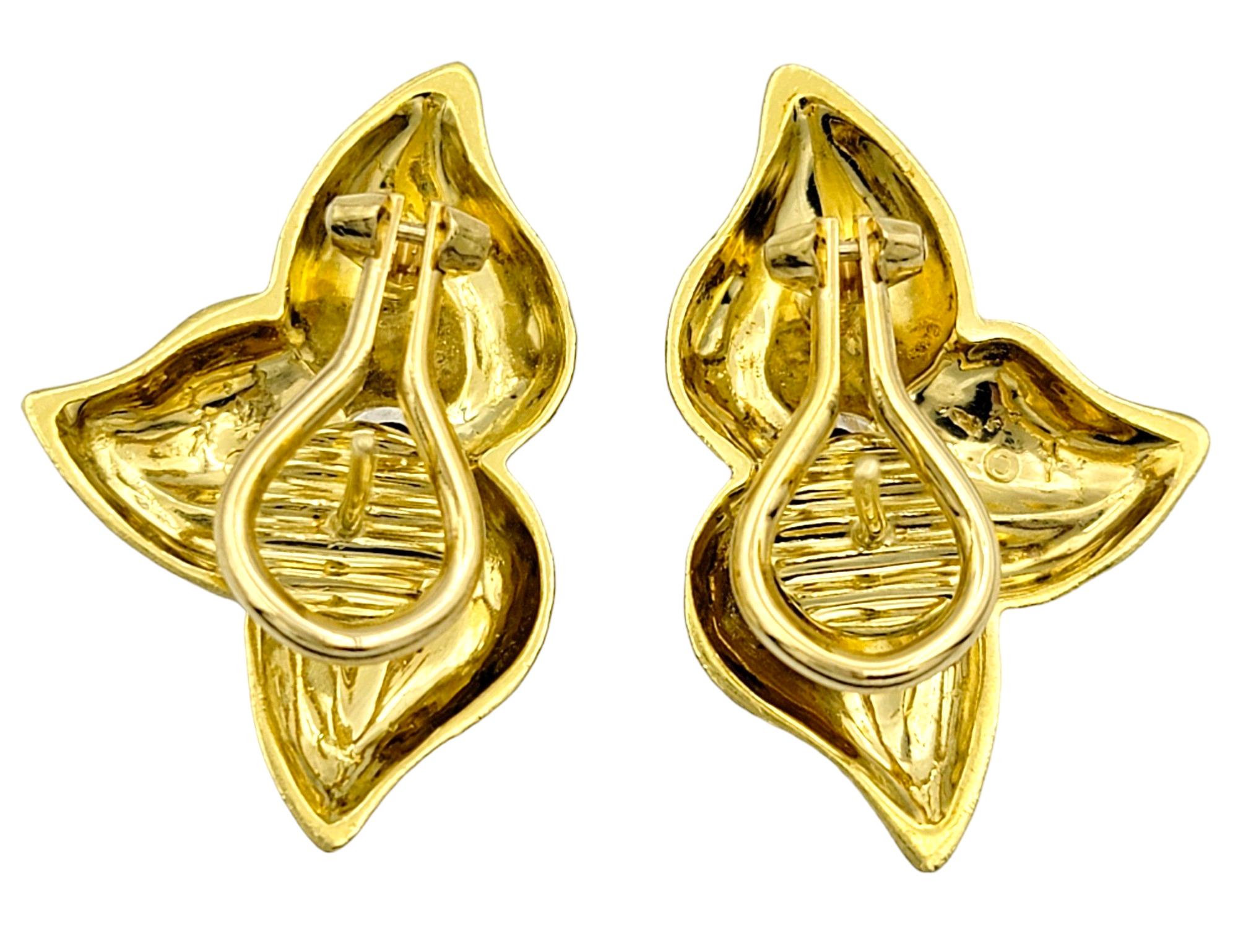 Round Cut Round Diamond Flower Petal Stud Earrings in Brushed 18 Karat Yellow Gold, F / VS For Sale